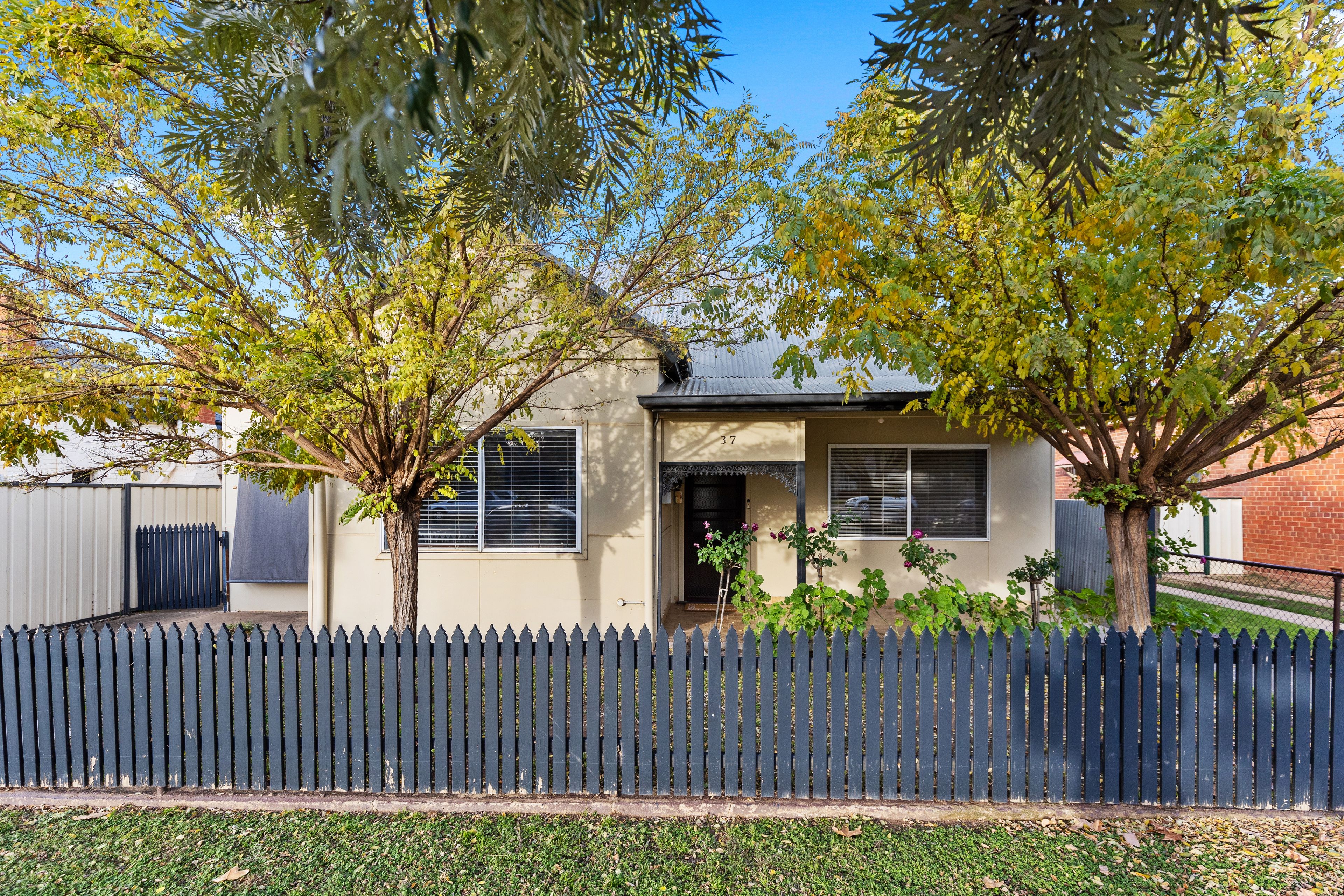 37 Murray Street, Wagga Wagga NSW 2650