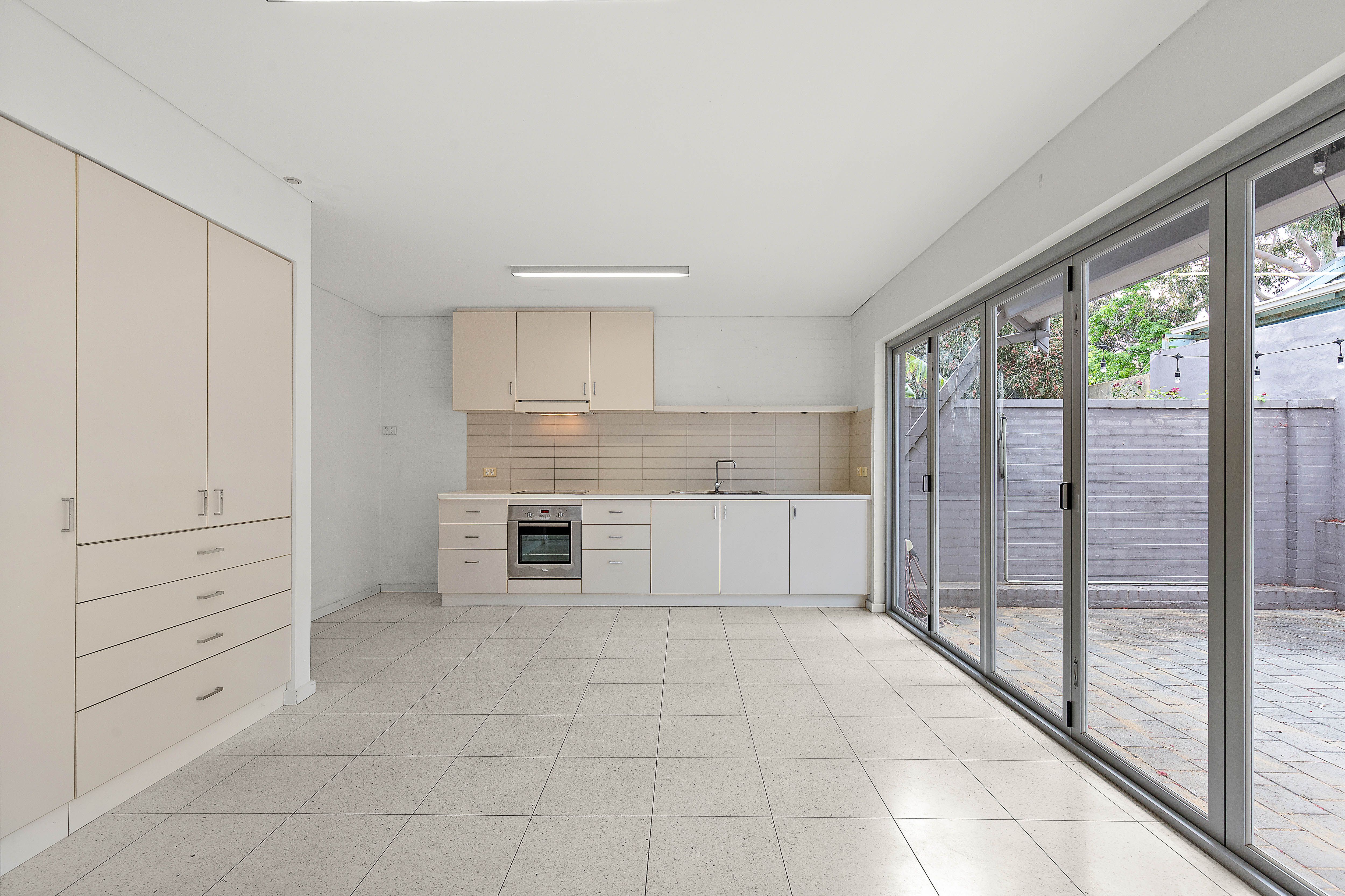 8A/Samson Street — photo 5 of 20