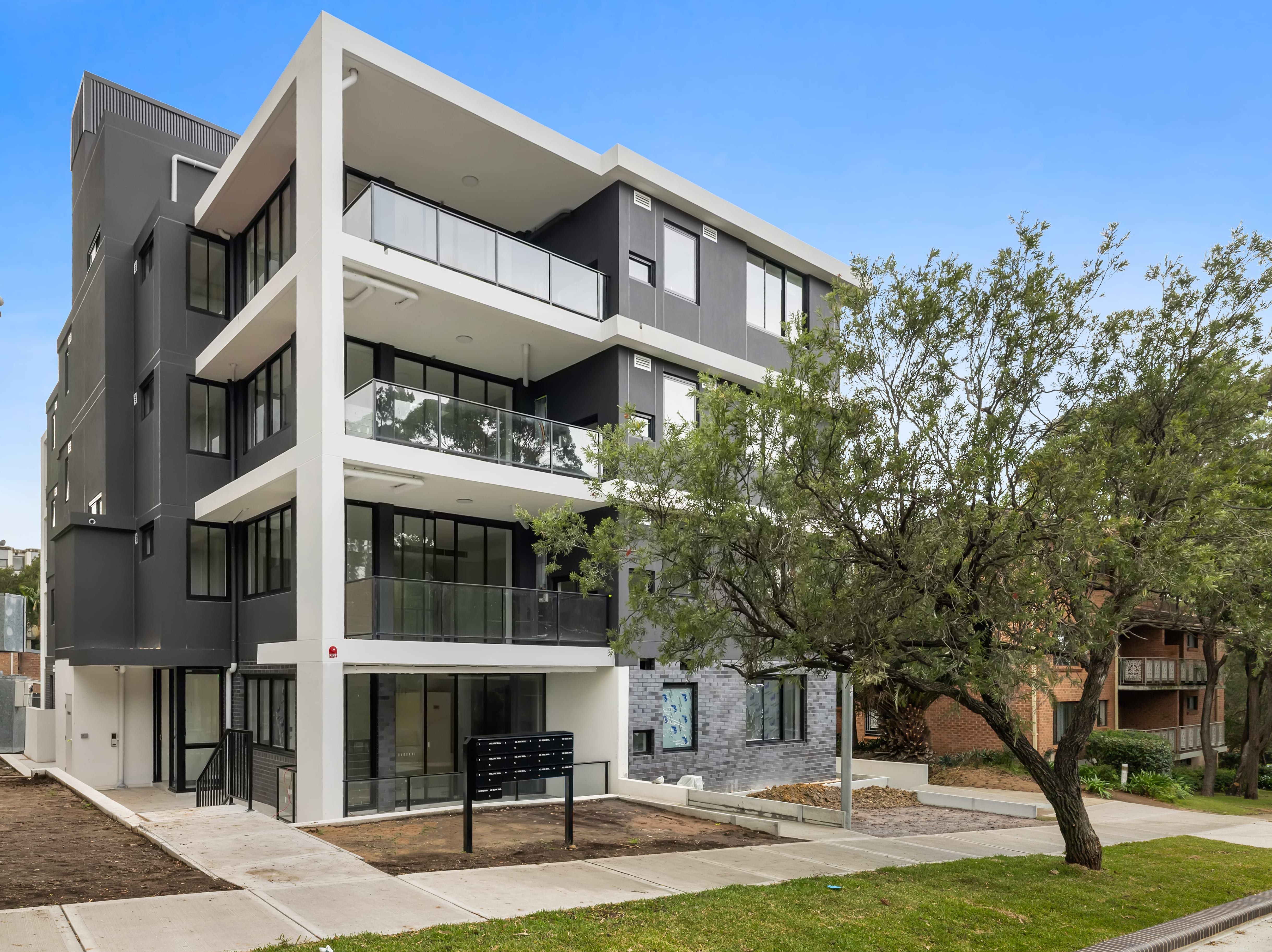 16-18 Elizabeth Street — photo 13 of 16