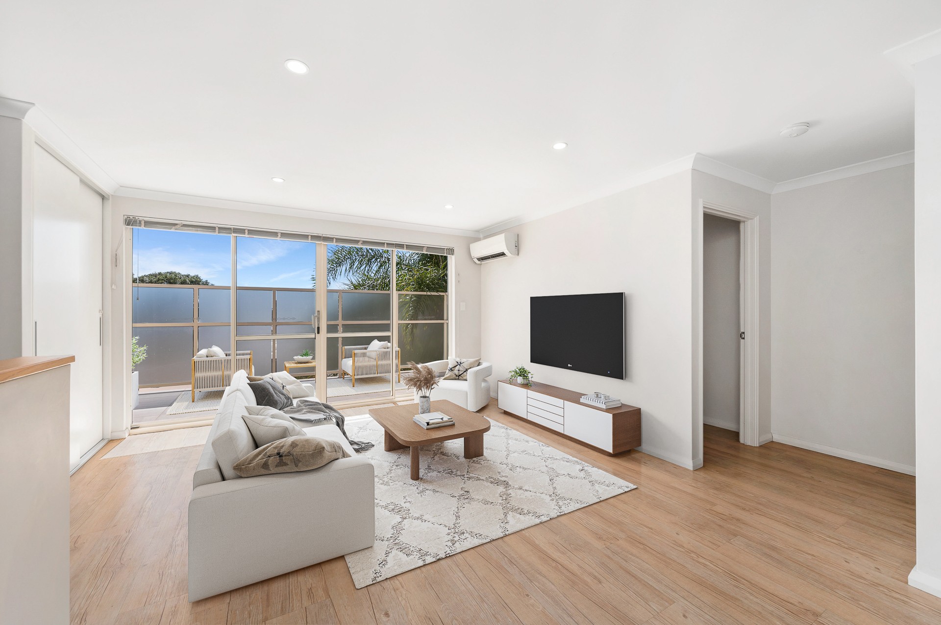 8/70 Gilbertson Road, Kardinya, WA 6163