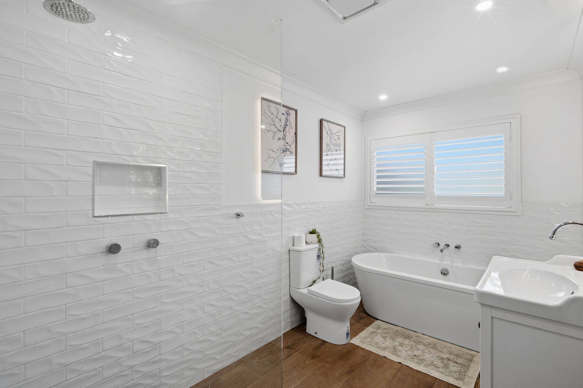 32 Knoll Road — photo 11 of 17