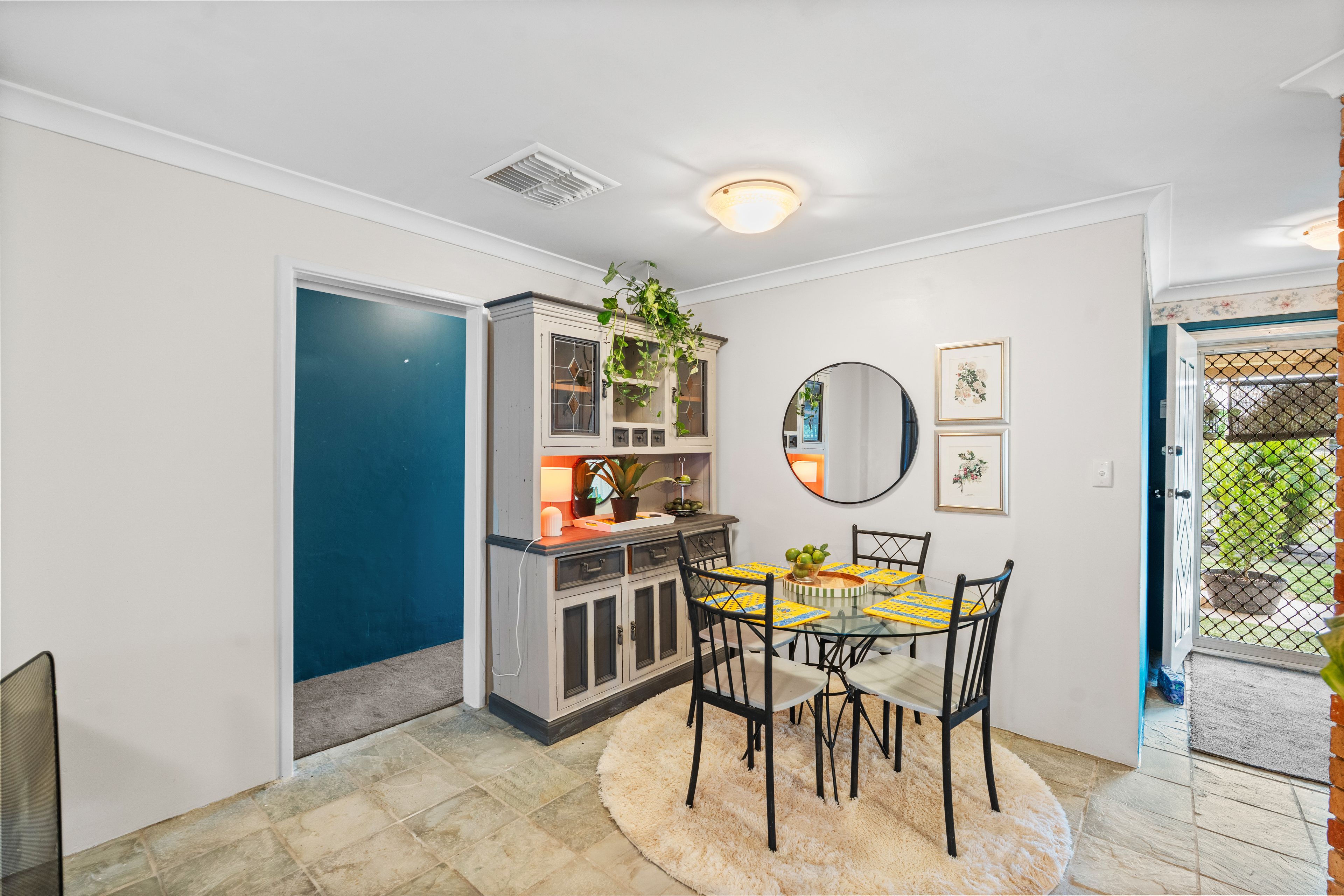 18 DURACK Crescent — photo 15 of 23