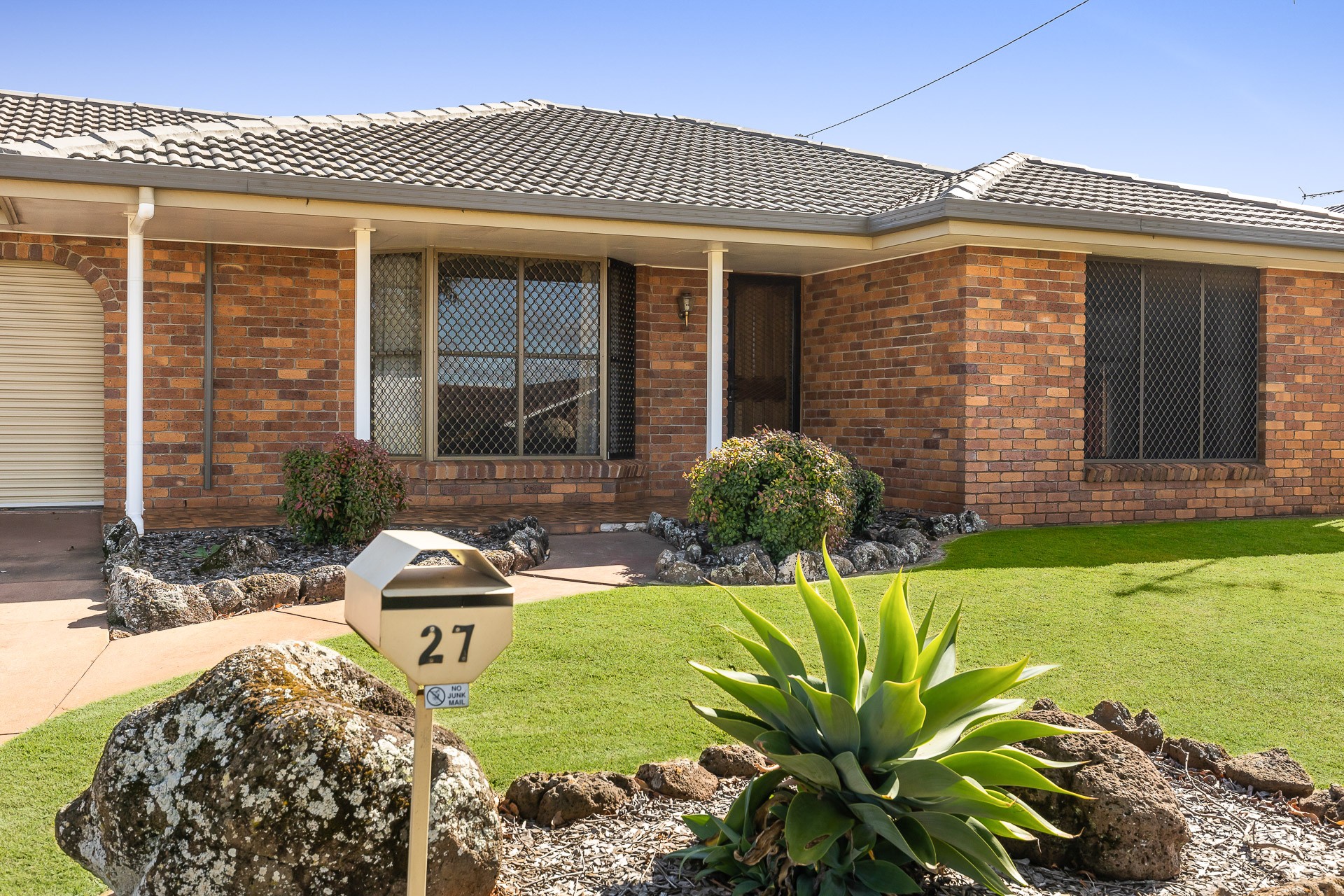 27 Claire Street, Centenary Heights, QLD 4350
