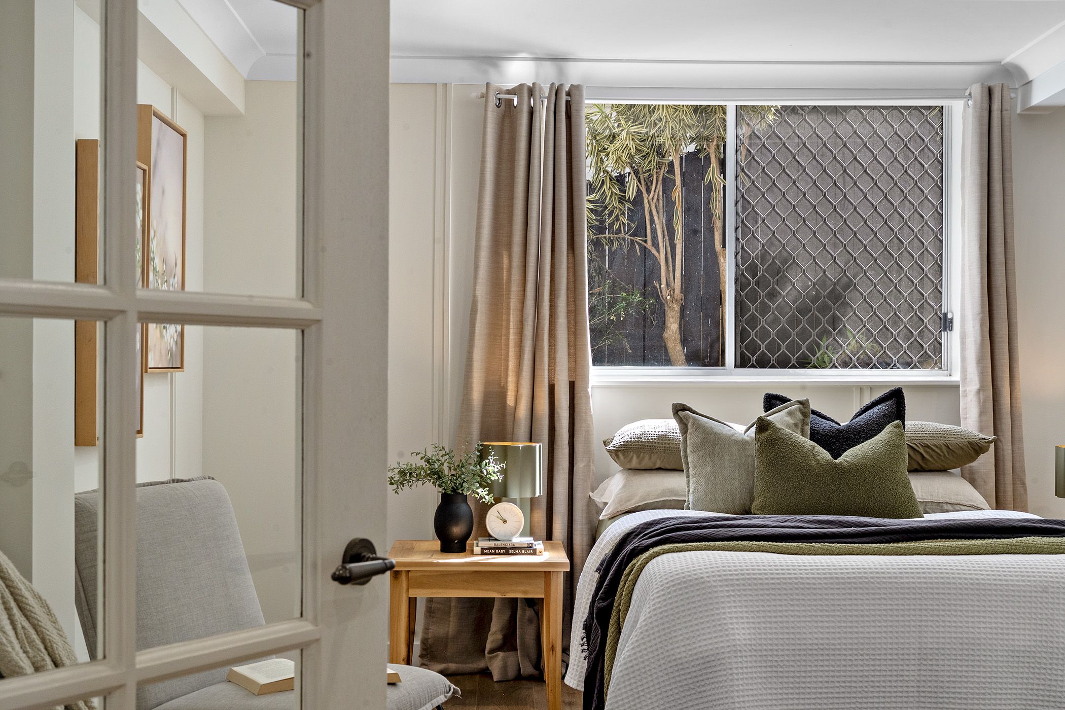 40 Lily Street — photo 13 of 15