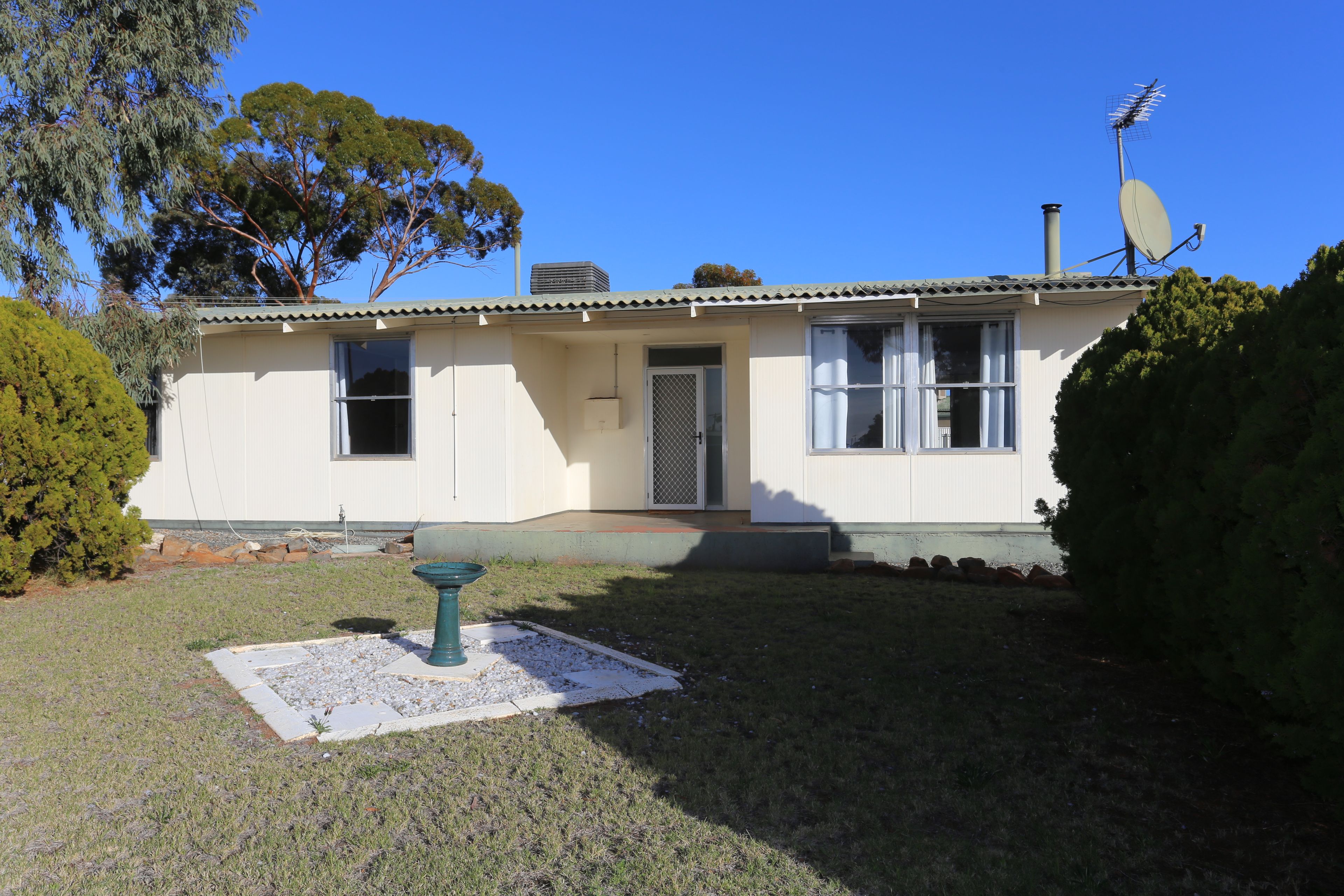 13 Grevillea Crescent — photo from Ray White Kambalda