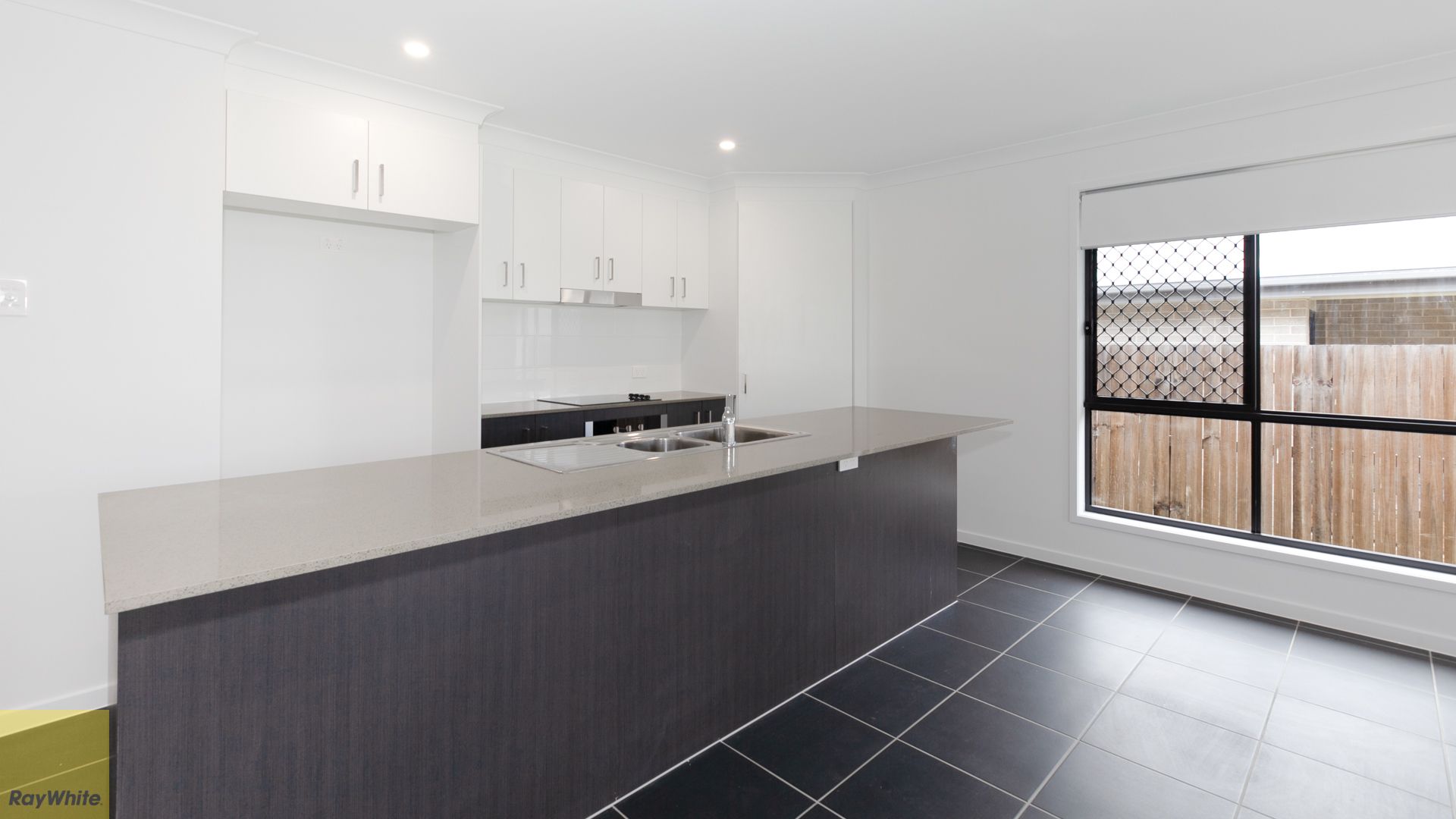 16 Starling Street Lot 382, Deebing Heights, QLD 4306