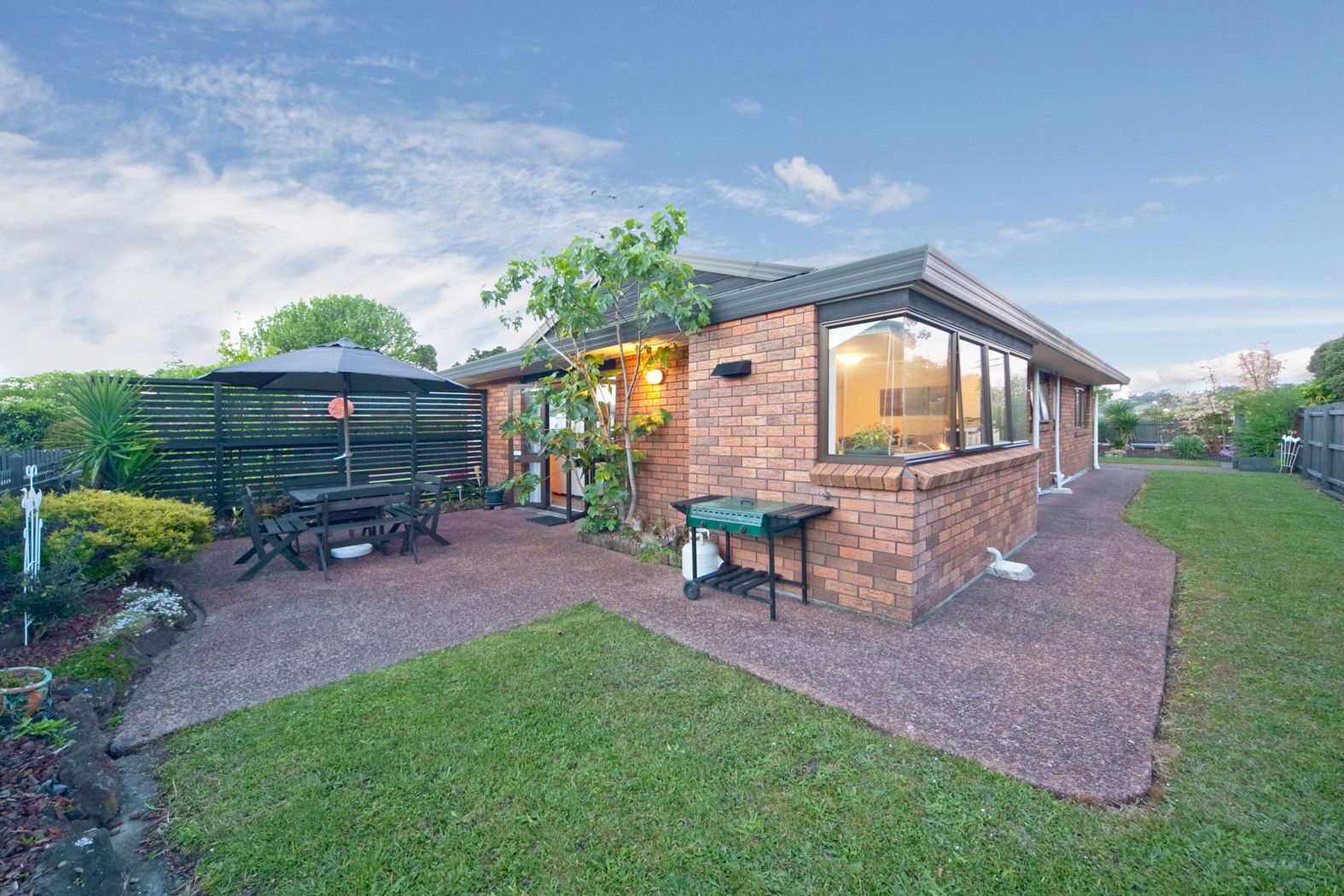 1/131 Parrs Cross Road, Oratia, Waitakere City