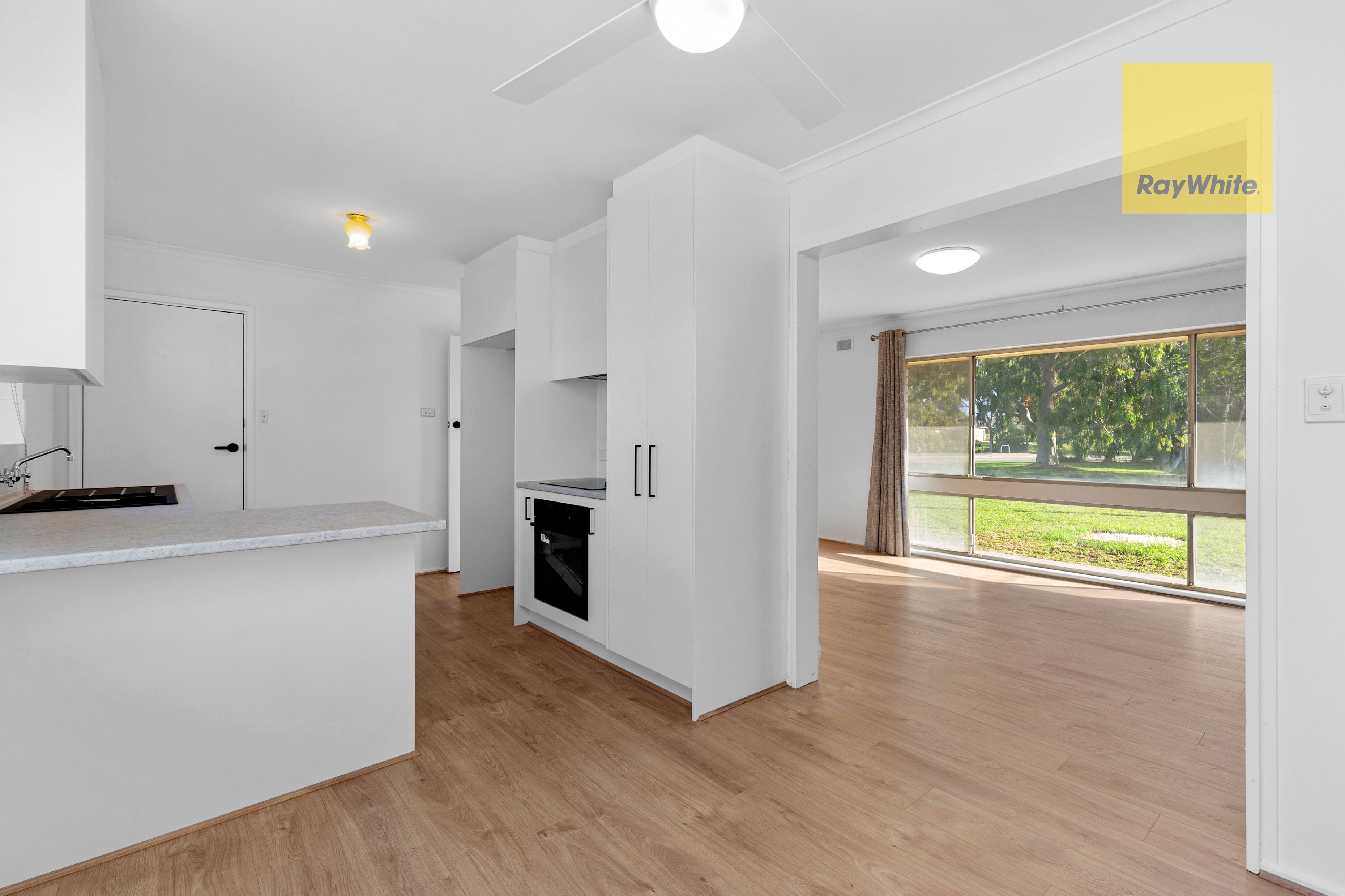 4 Barbara Avenue, Morphett Vale, SA 5162