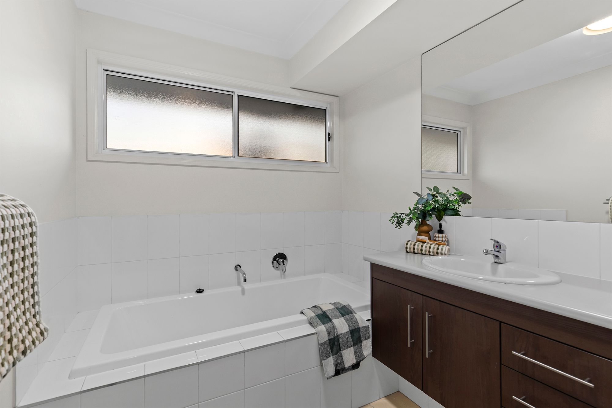 12 Ballesteros Street — photo 25 of 30