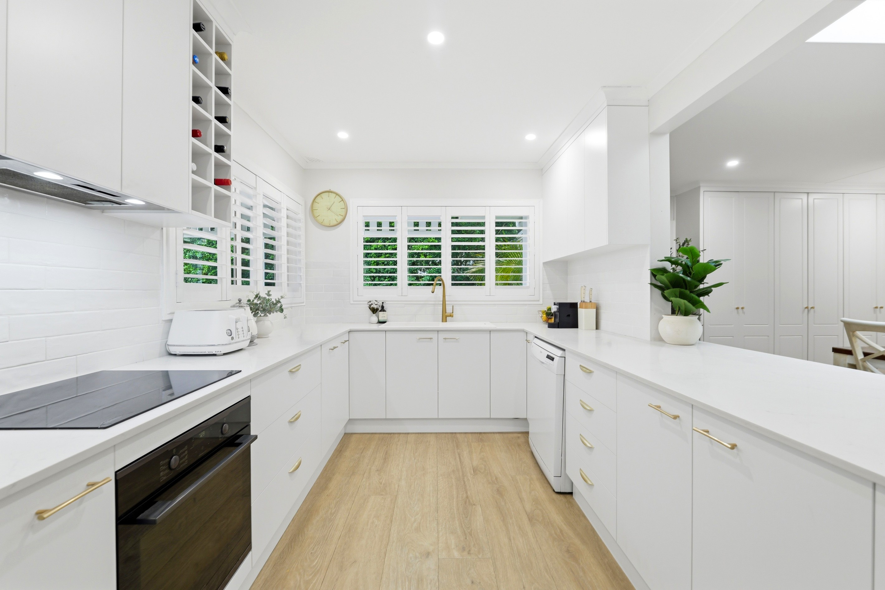 16 Barry Street, Bateau Bay, NSW 2261