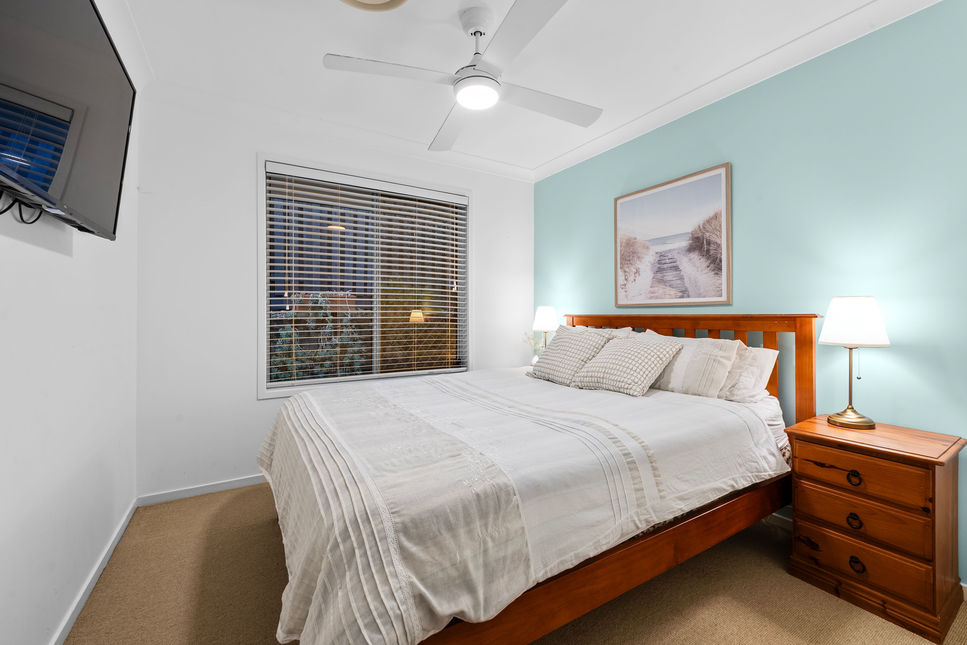 17 Tuggeranong Avenue — photo 12 of 27