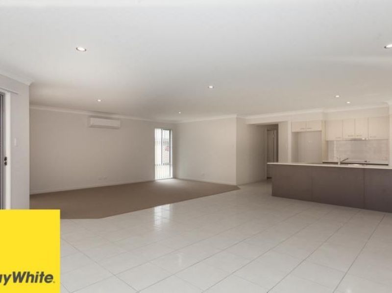 8 Hillsborough Place, Pimpama, QLD 4209