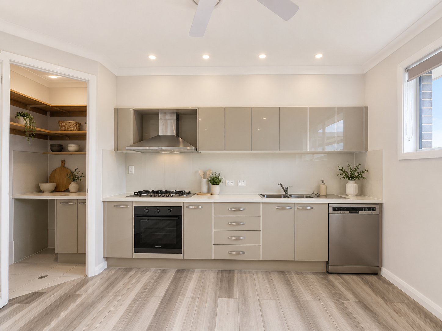 1 Meale Avenue, GLEDSWOOD HILLS, NSW 2557