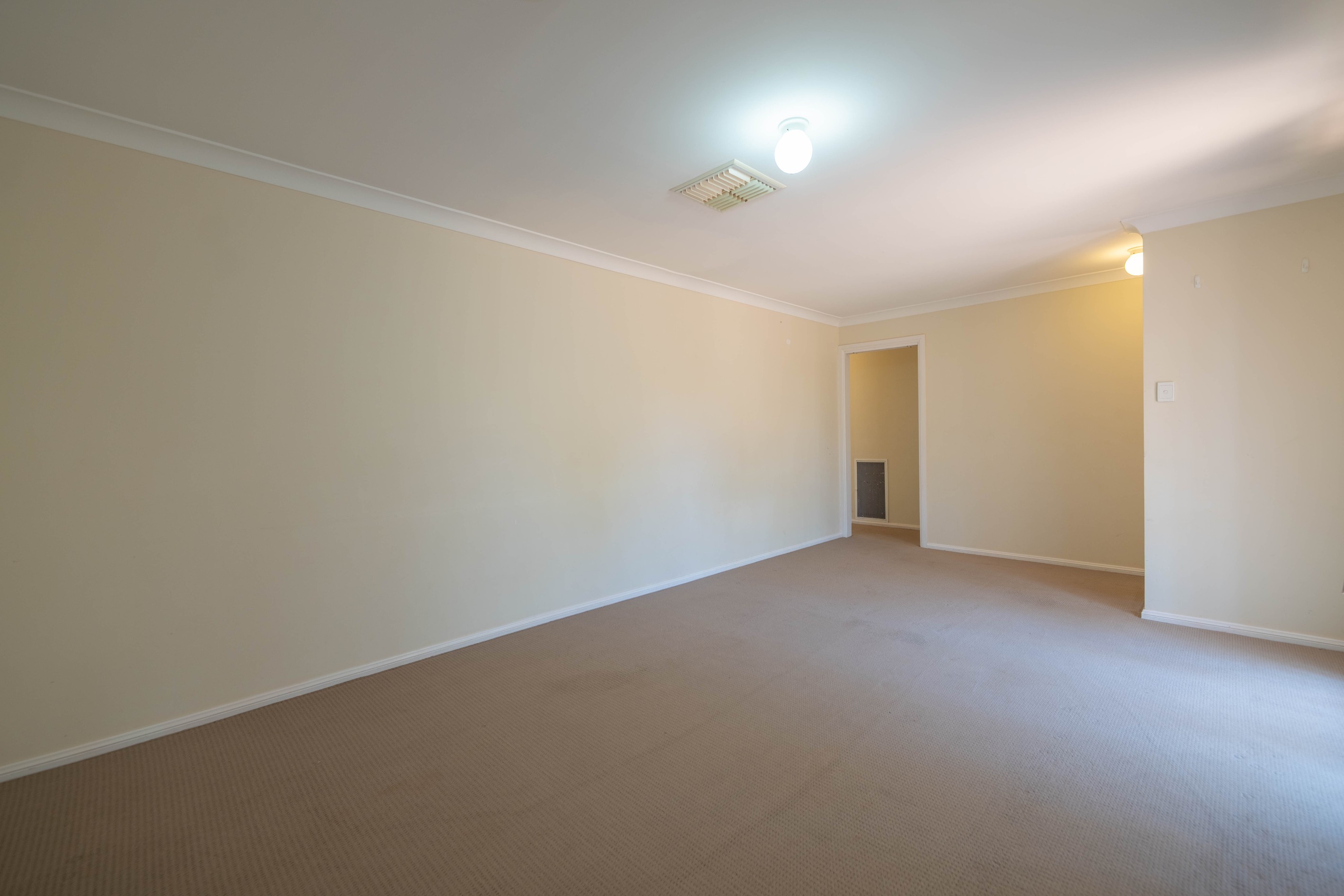 9 Alder Avenue, Parkes, NSW 2870