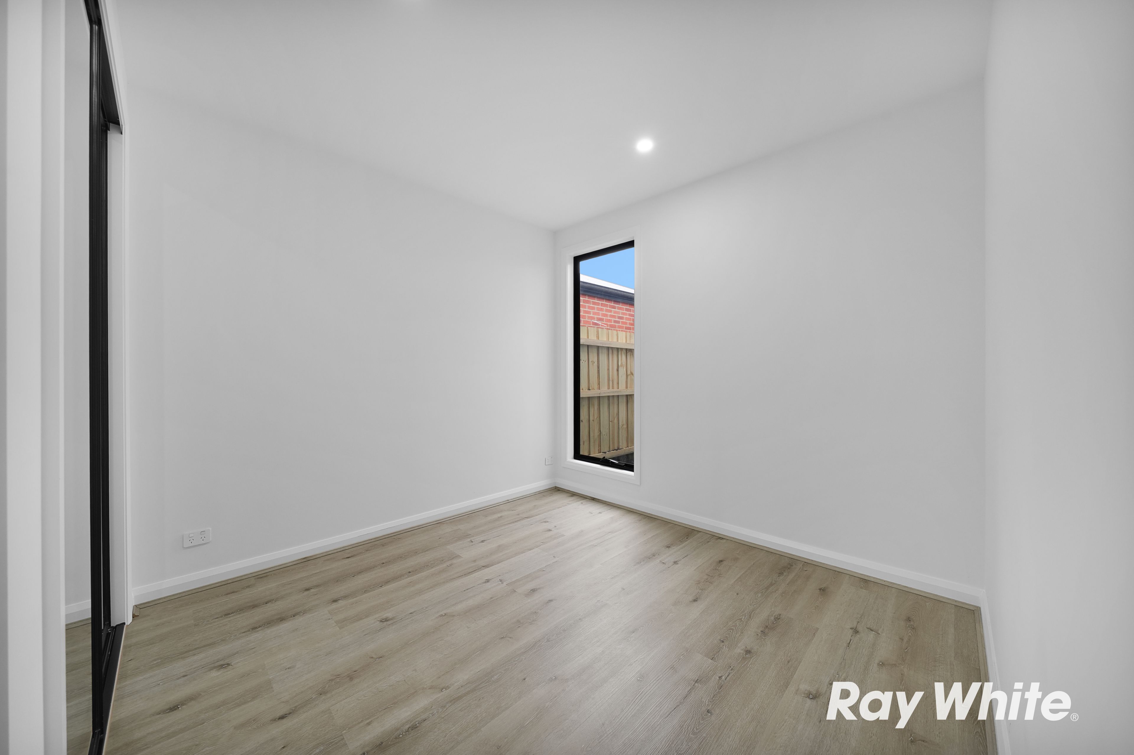 32 Baguette Road — photo 10 of 18