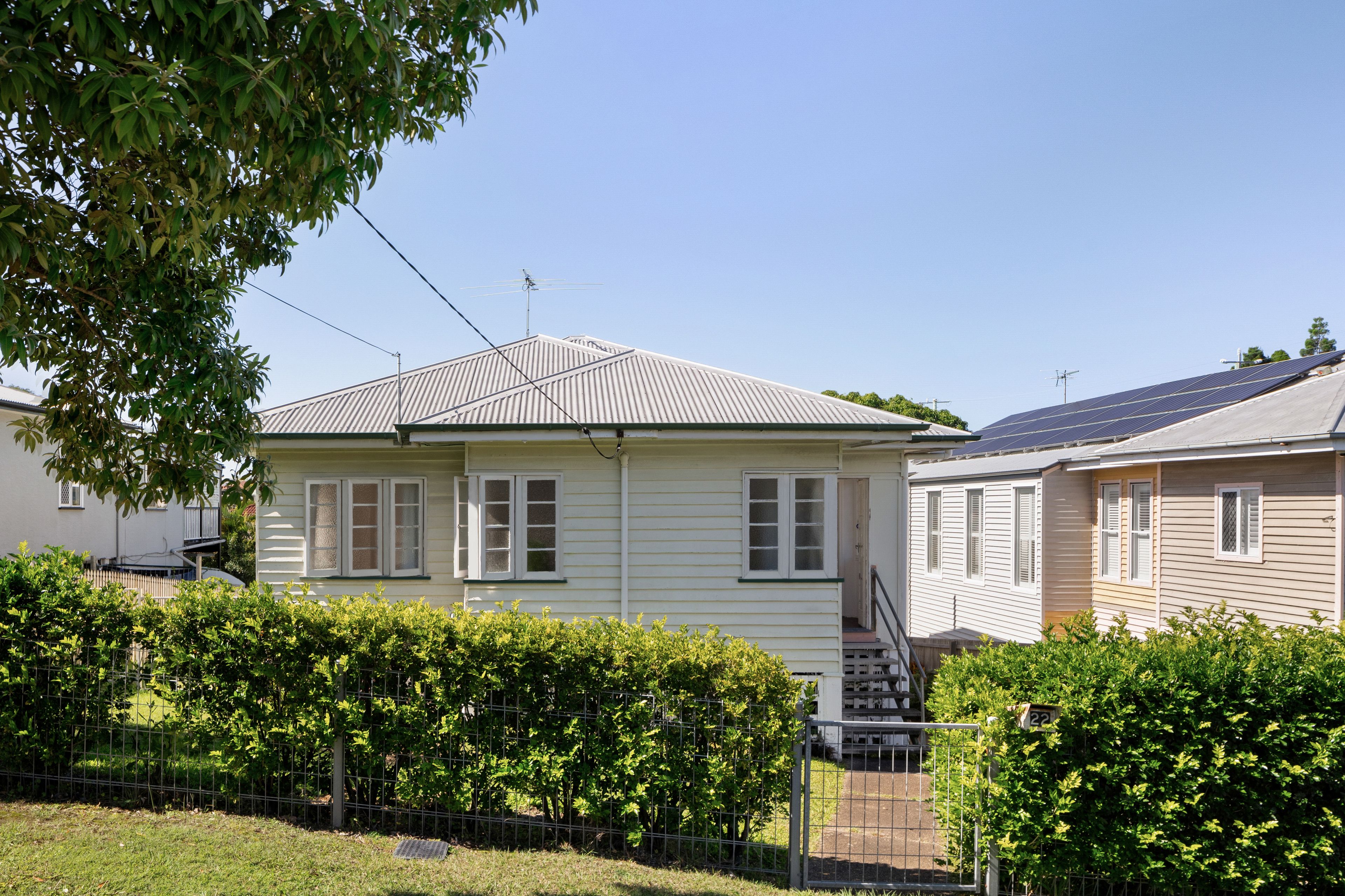 22 Thomas Street, Camp Hill, QLD 4152