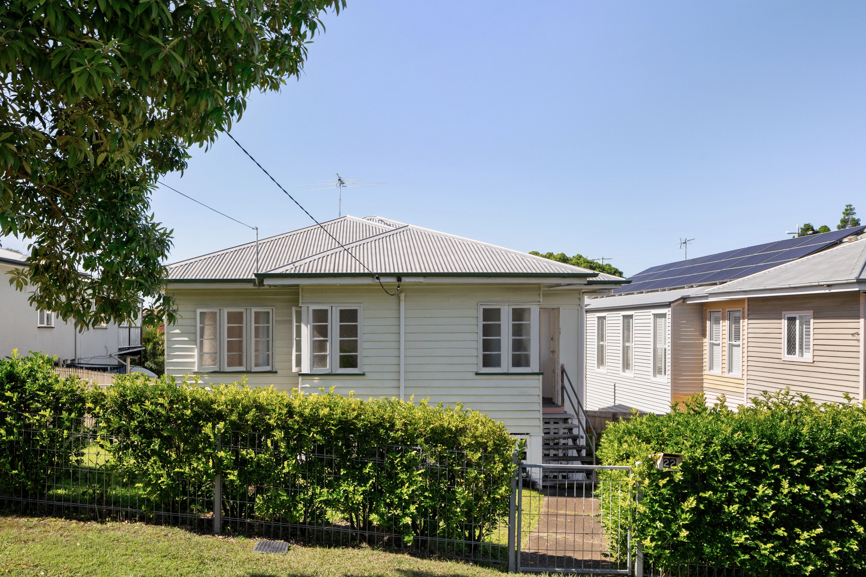 22 Thomas Street, Camp Hill, QLD 4152