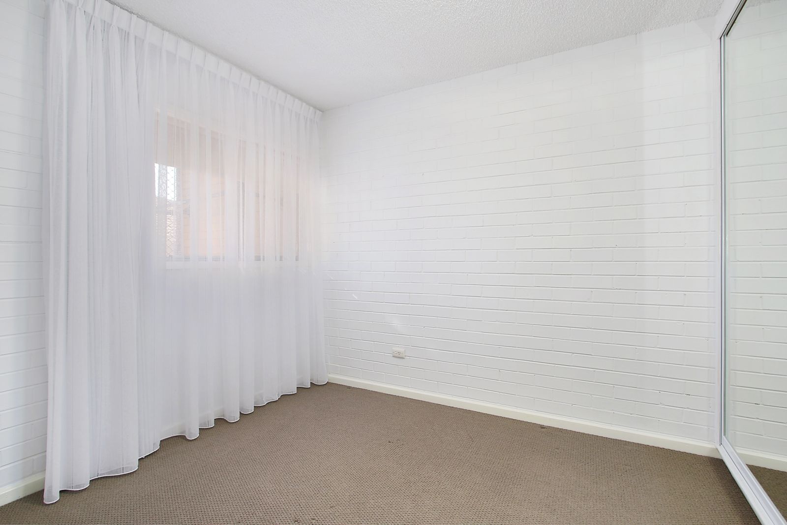 19/429 McDonald Road, Lavington, NSW 2641