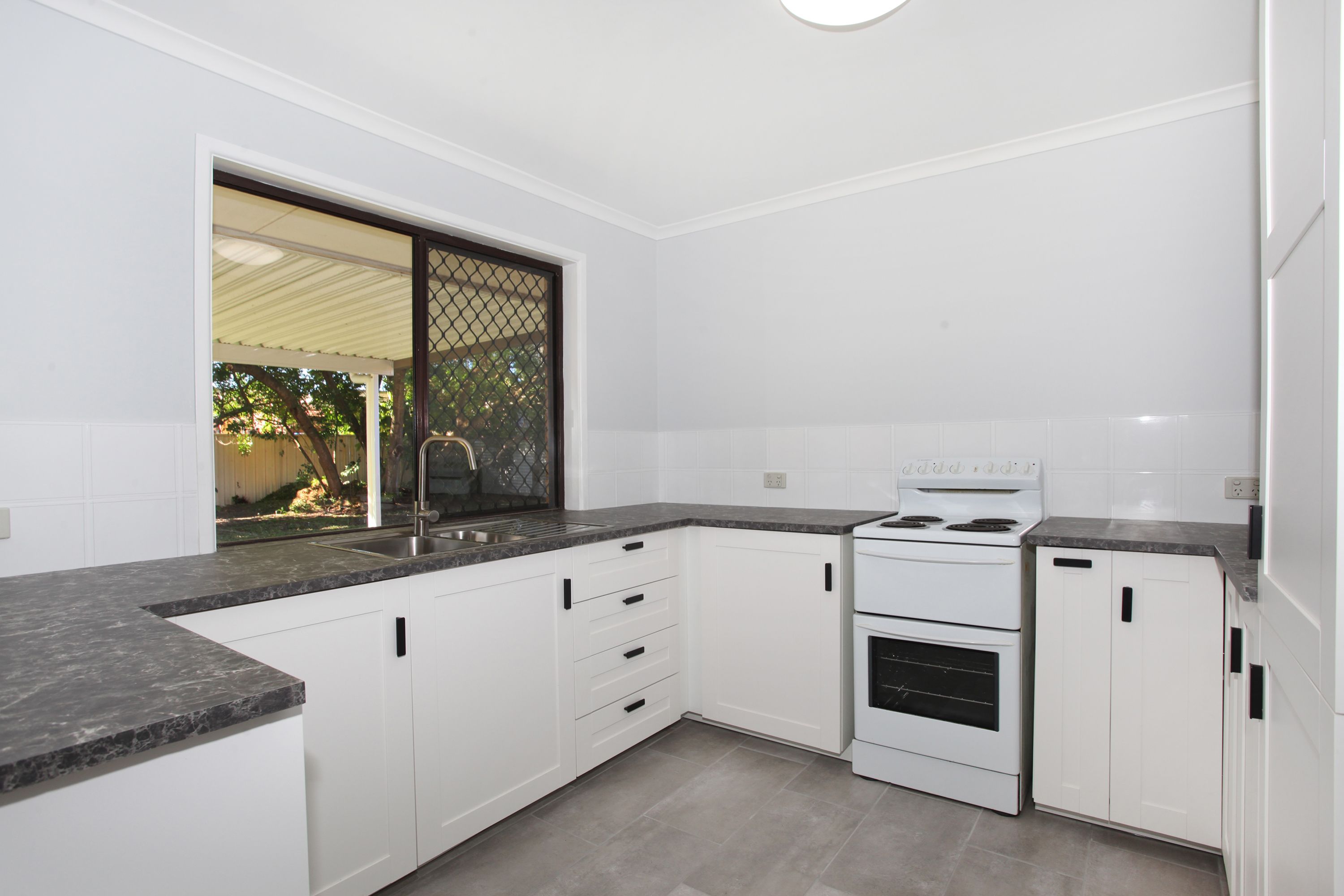 11 Chine Place, Warana, QLD 4575