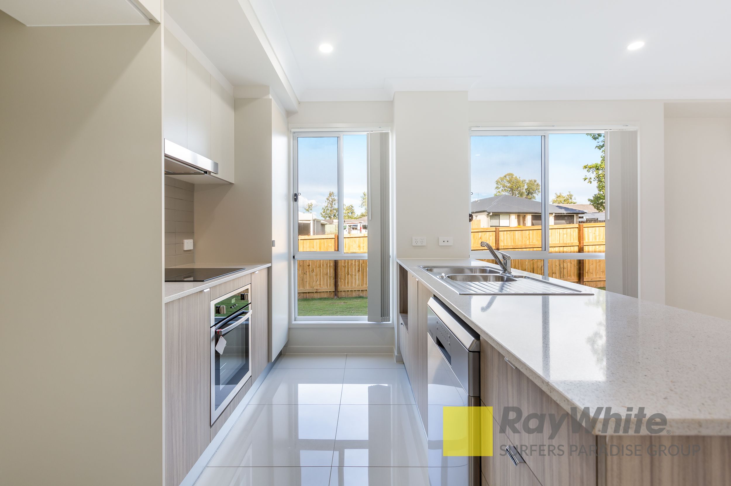 1/57 Wright Crescent, Flinders View, QLD 4305