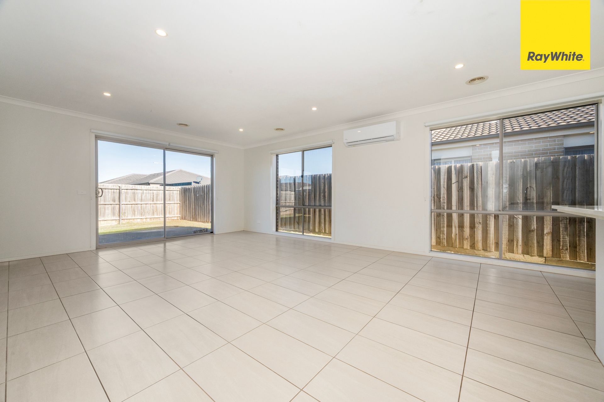 13 Leon Drive — photo 11 of 13