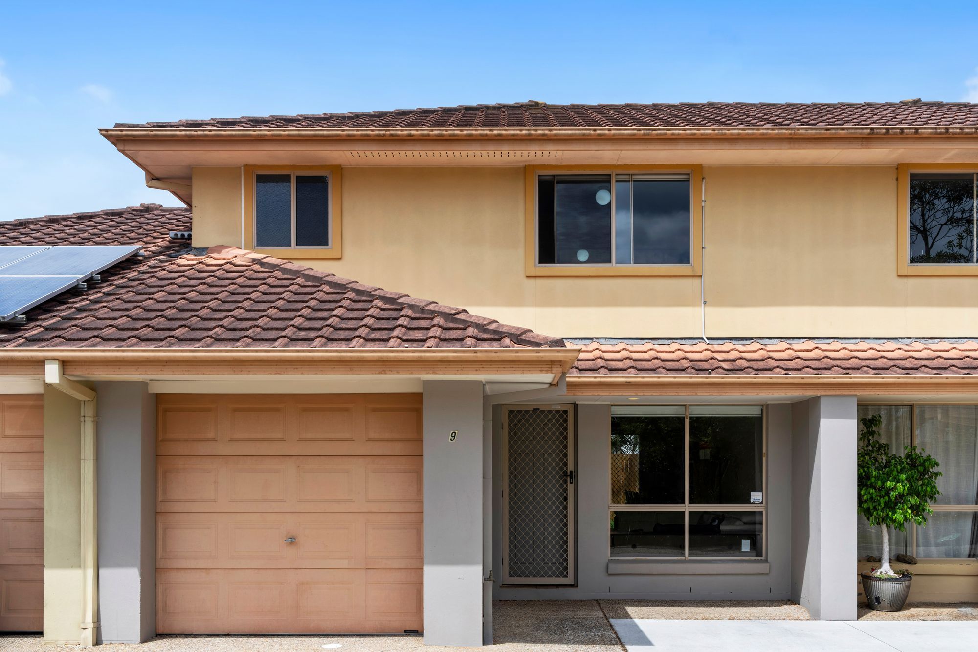 9B Hialeah Crescent, Helensvale, QLD 4212 - DuplexSemi-detached for ...