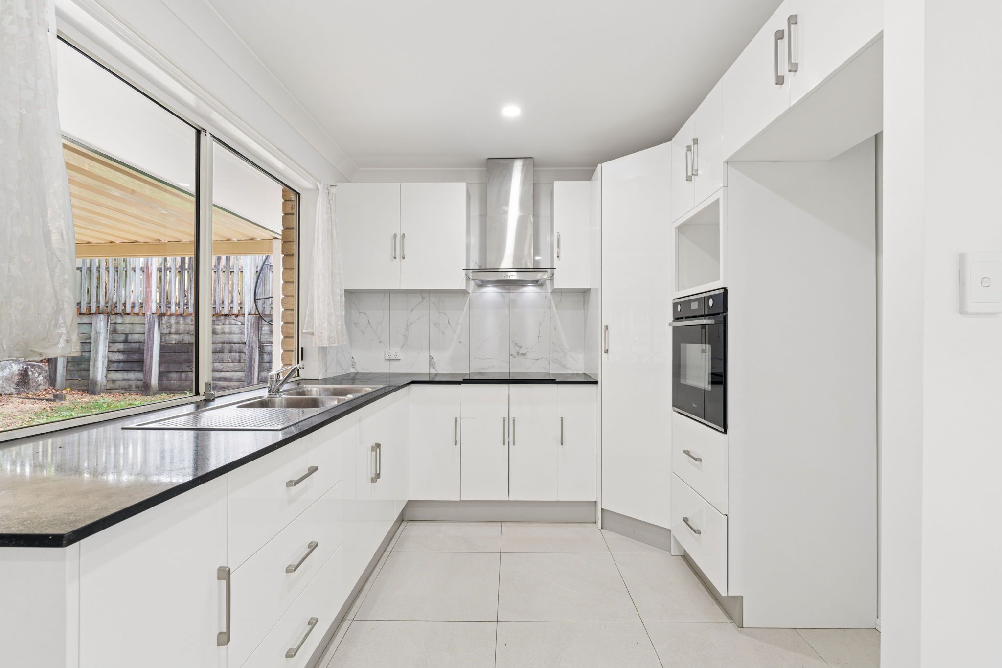 4 Van Wirdum Place, Calamvale, QLD 4116