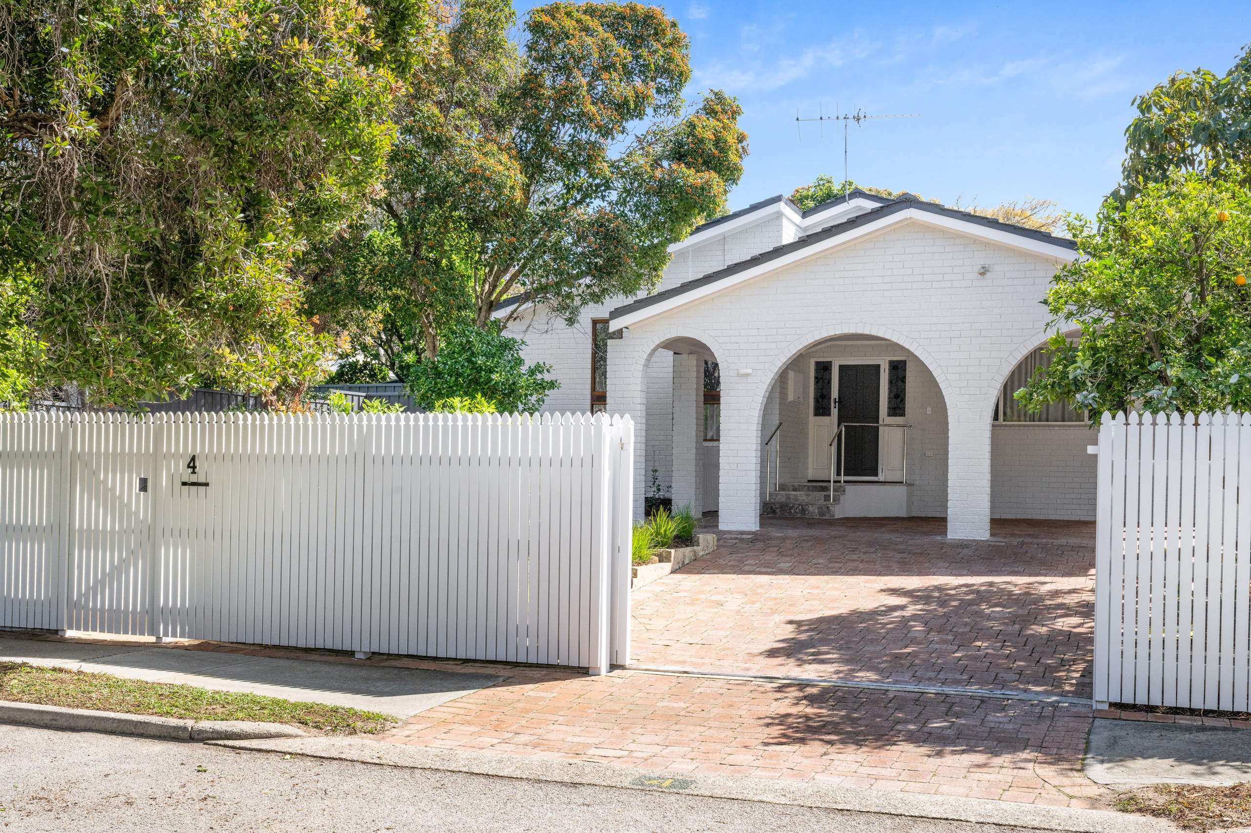 4 Albion Street, Cottesloe, WA 6011