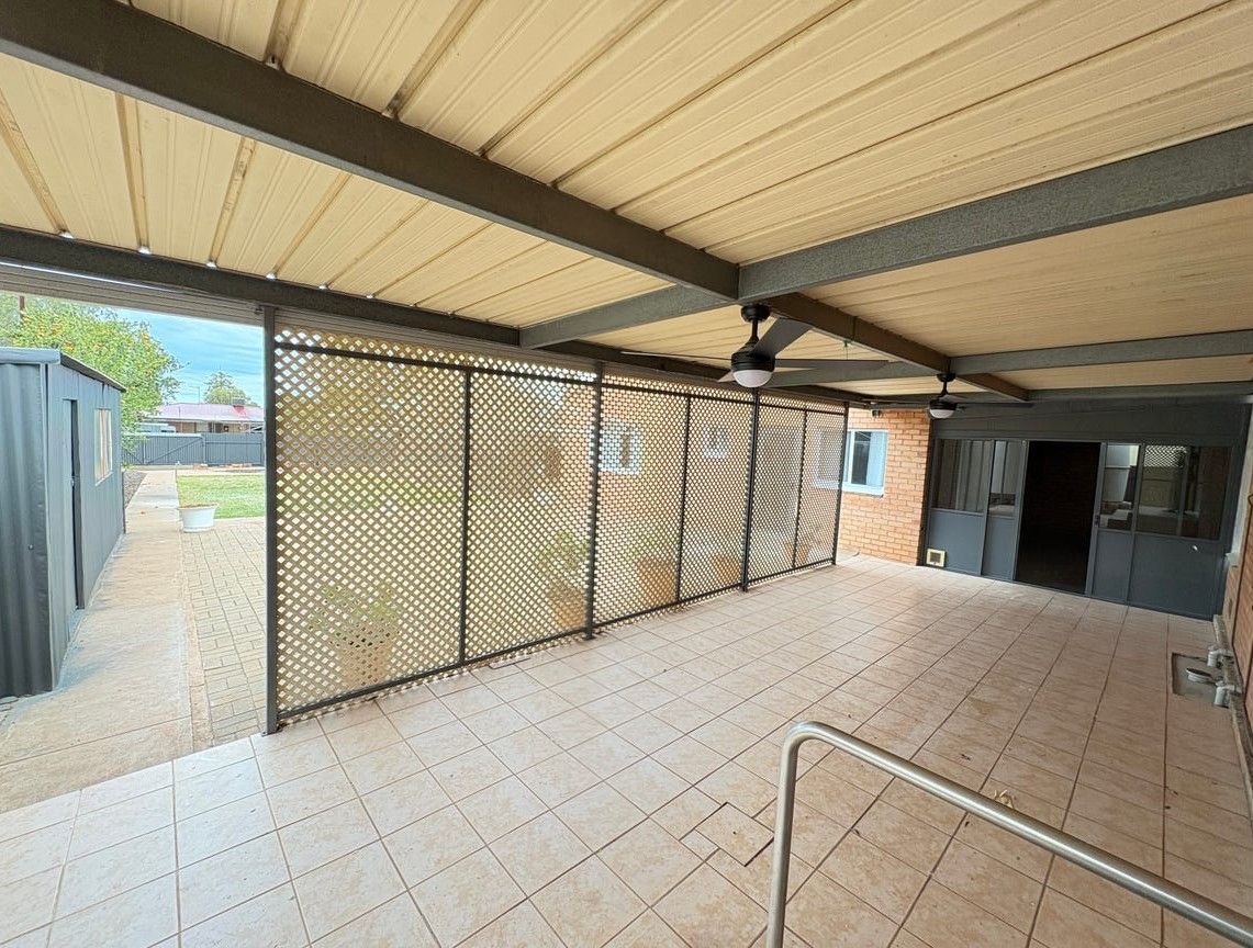 11 Lewthwaite Street — photo 13 of 16
