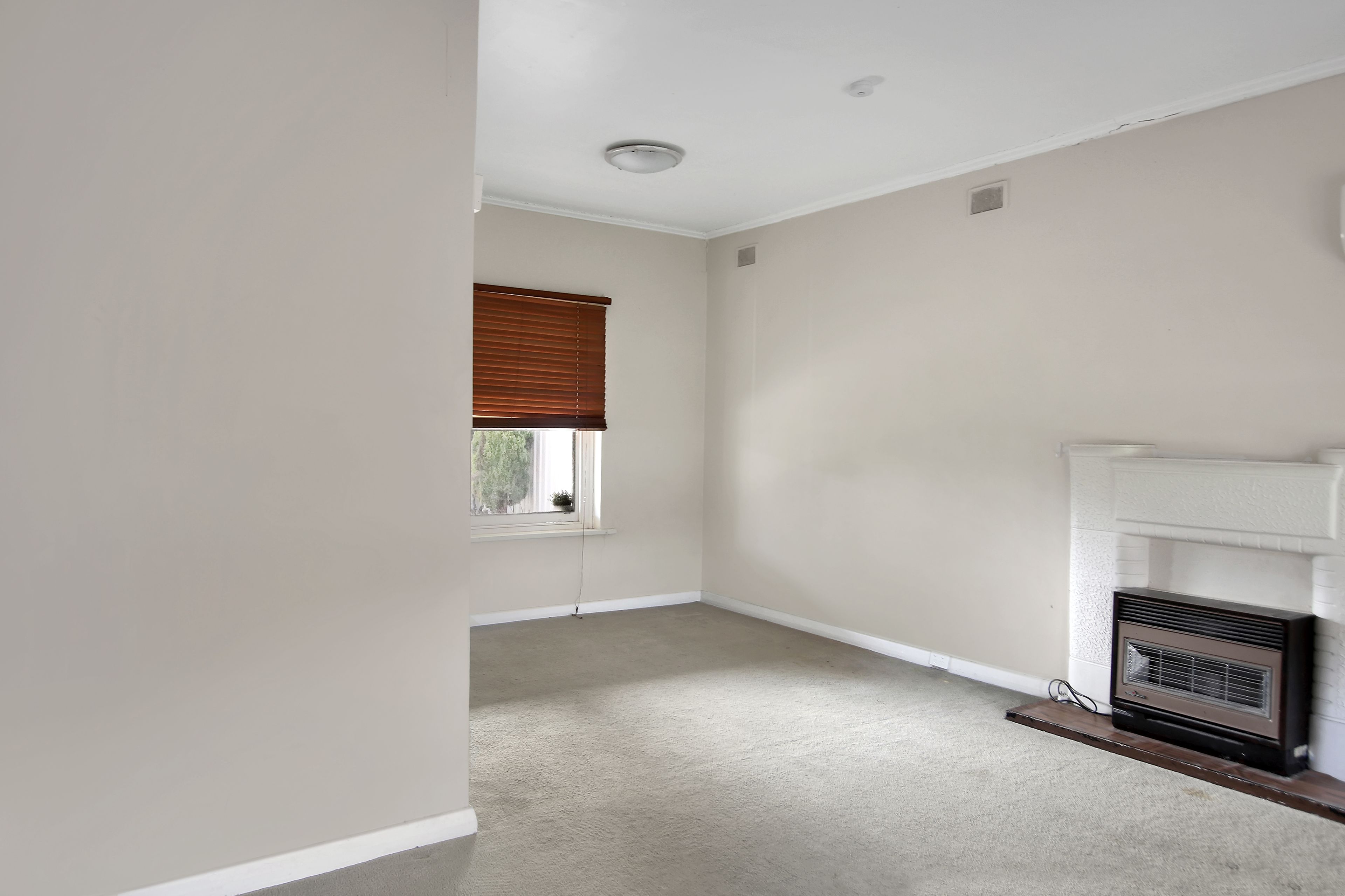 4 Walton Avenue, Clearview, SA 5085