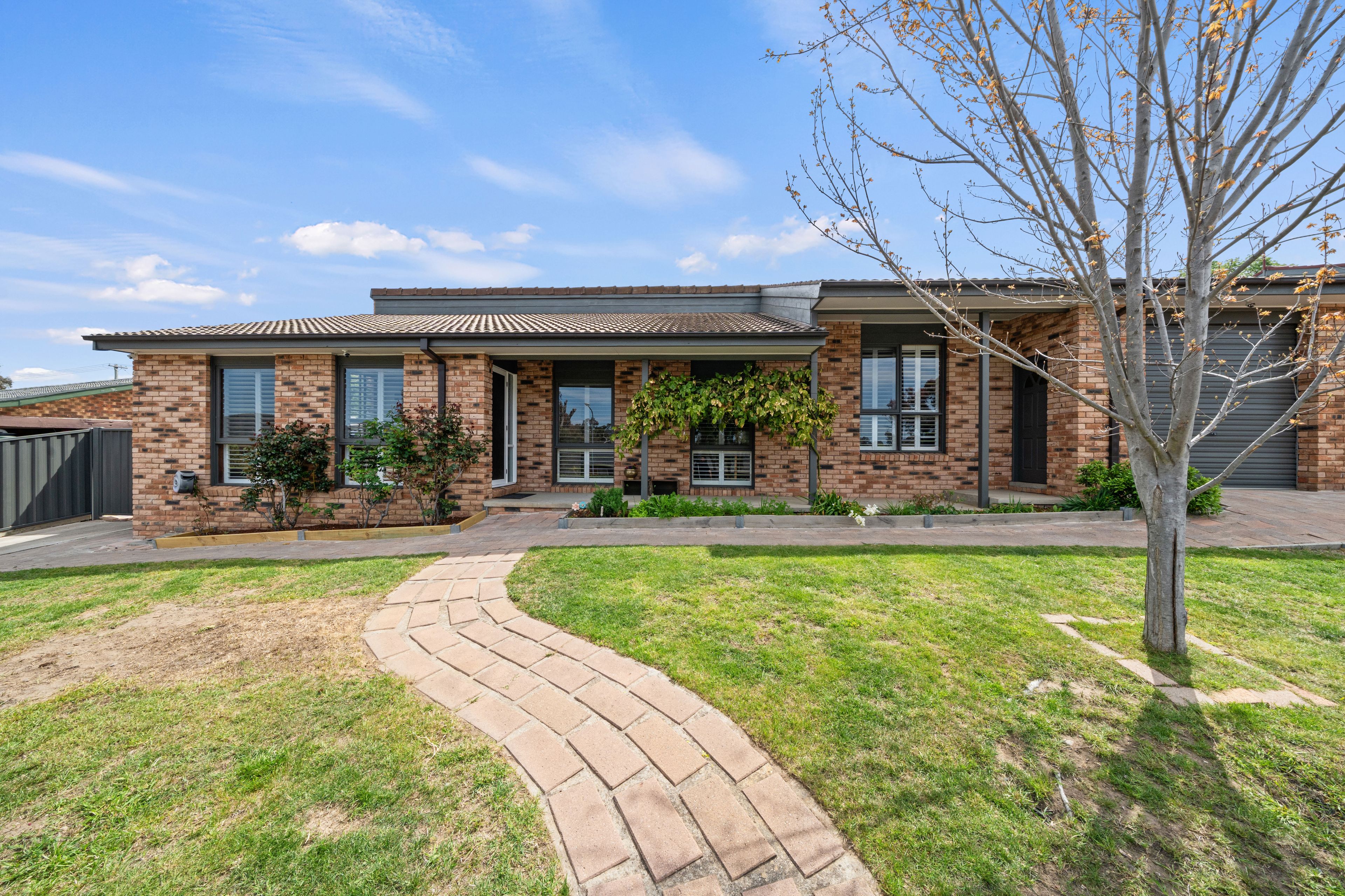 7 Max Henry Crescent, Macarthur, ACT 2904