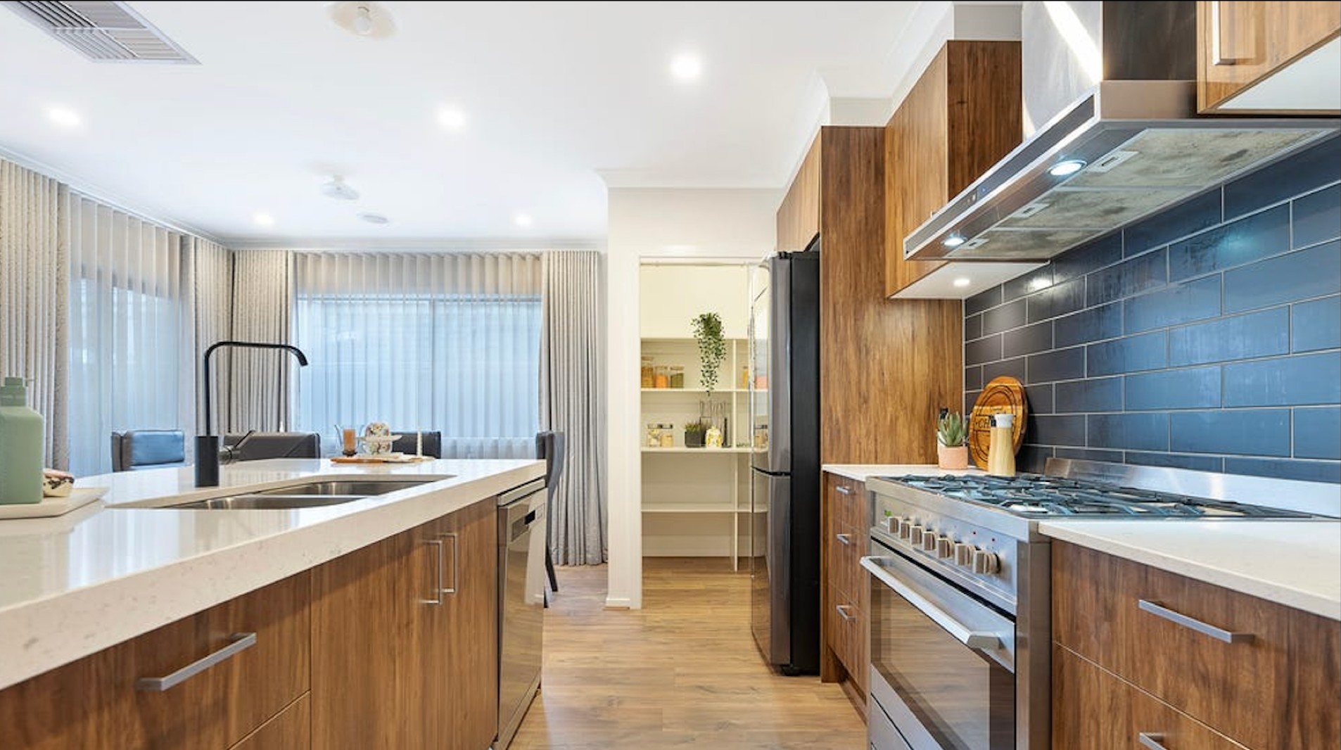 13 Kaduna Drive, Officer South, VIC 3809