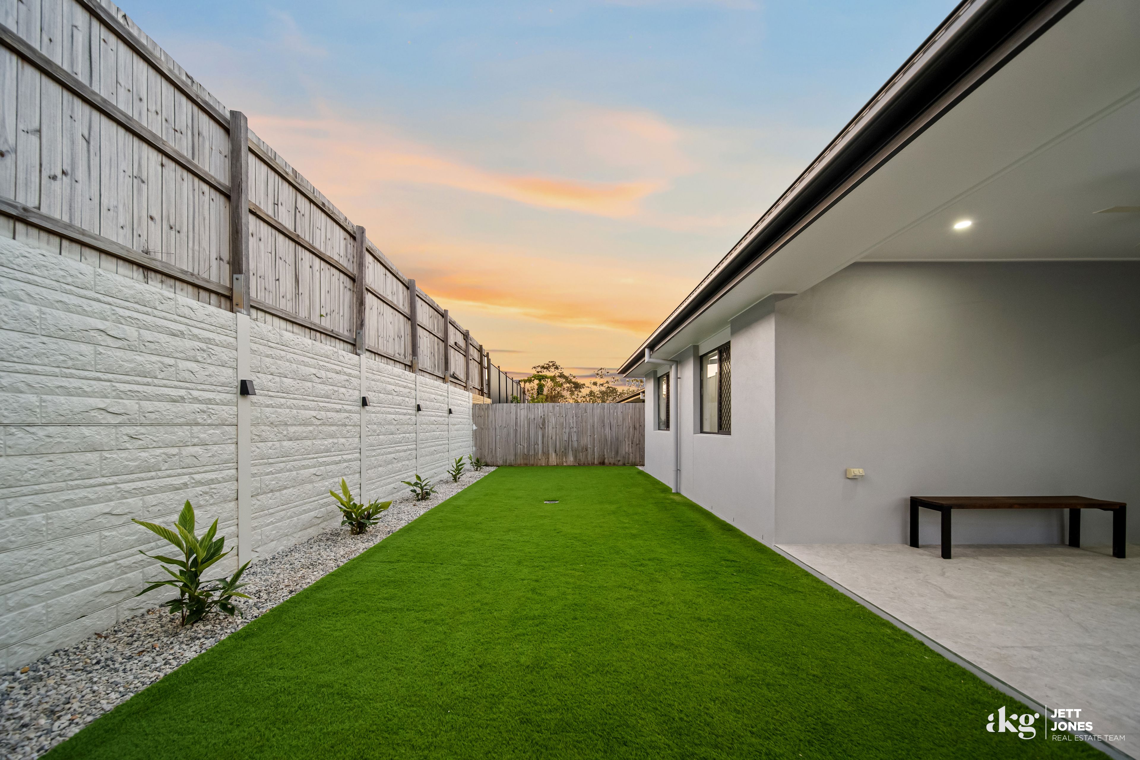 4 Gulliver Crescent — photo 14 of 21