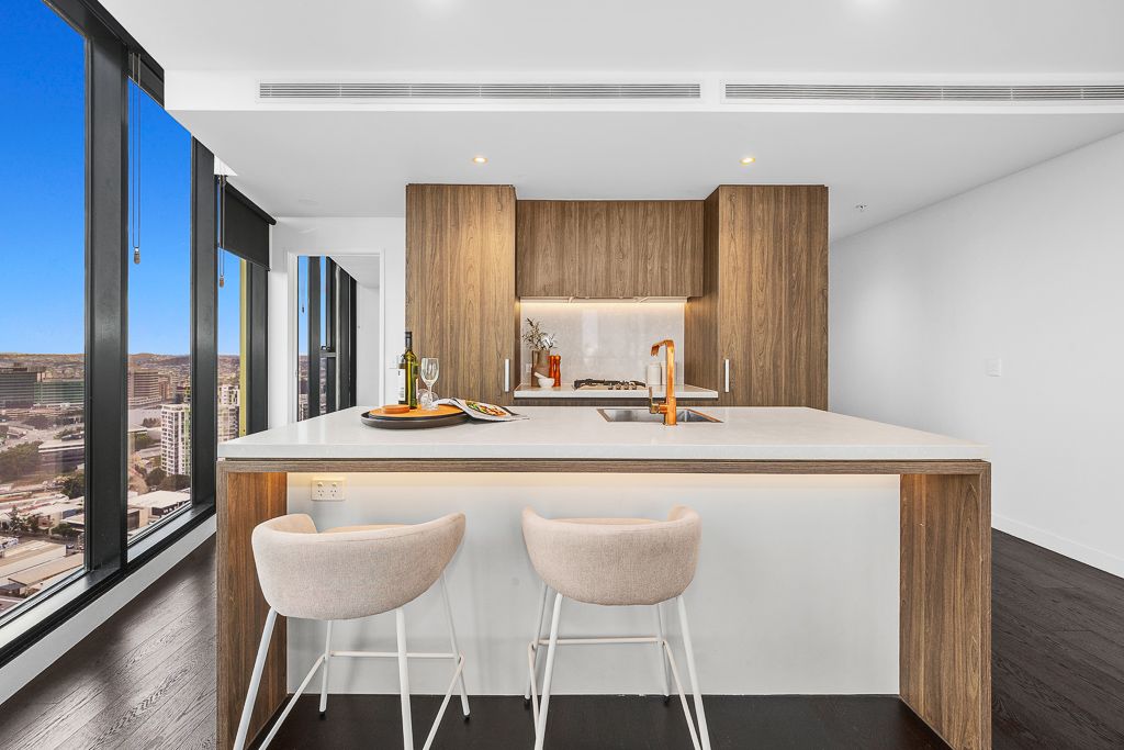 3007/179 Alfred Street — photo 5 of 20