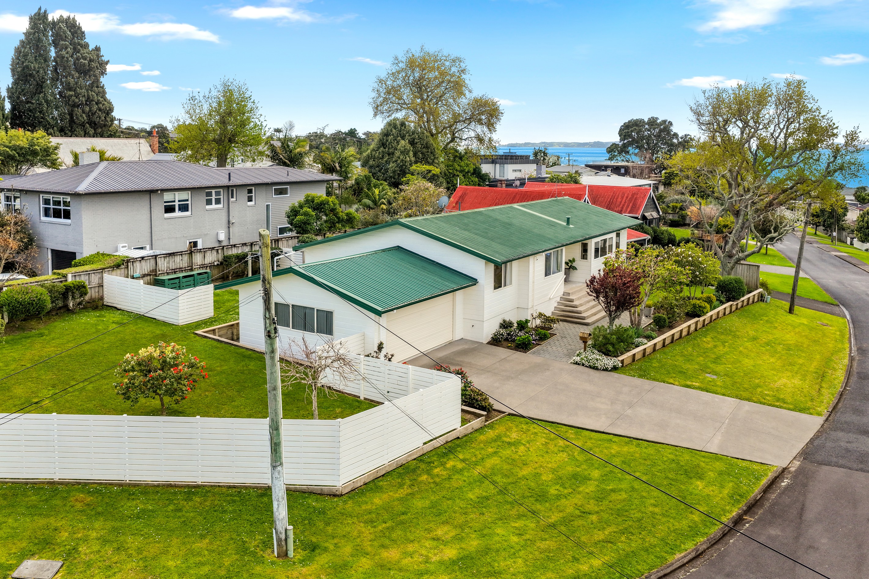 6 Luplau Crescent, Cockle Bay, Manukau City