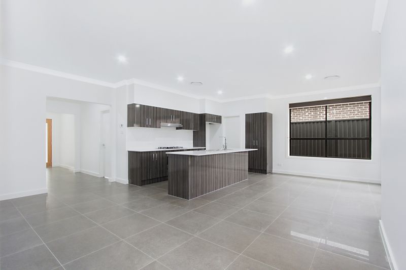 54 Flynn Circuit, JORDAN SPRINGS, NSW 2747