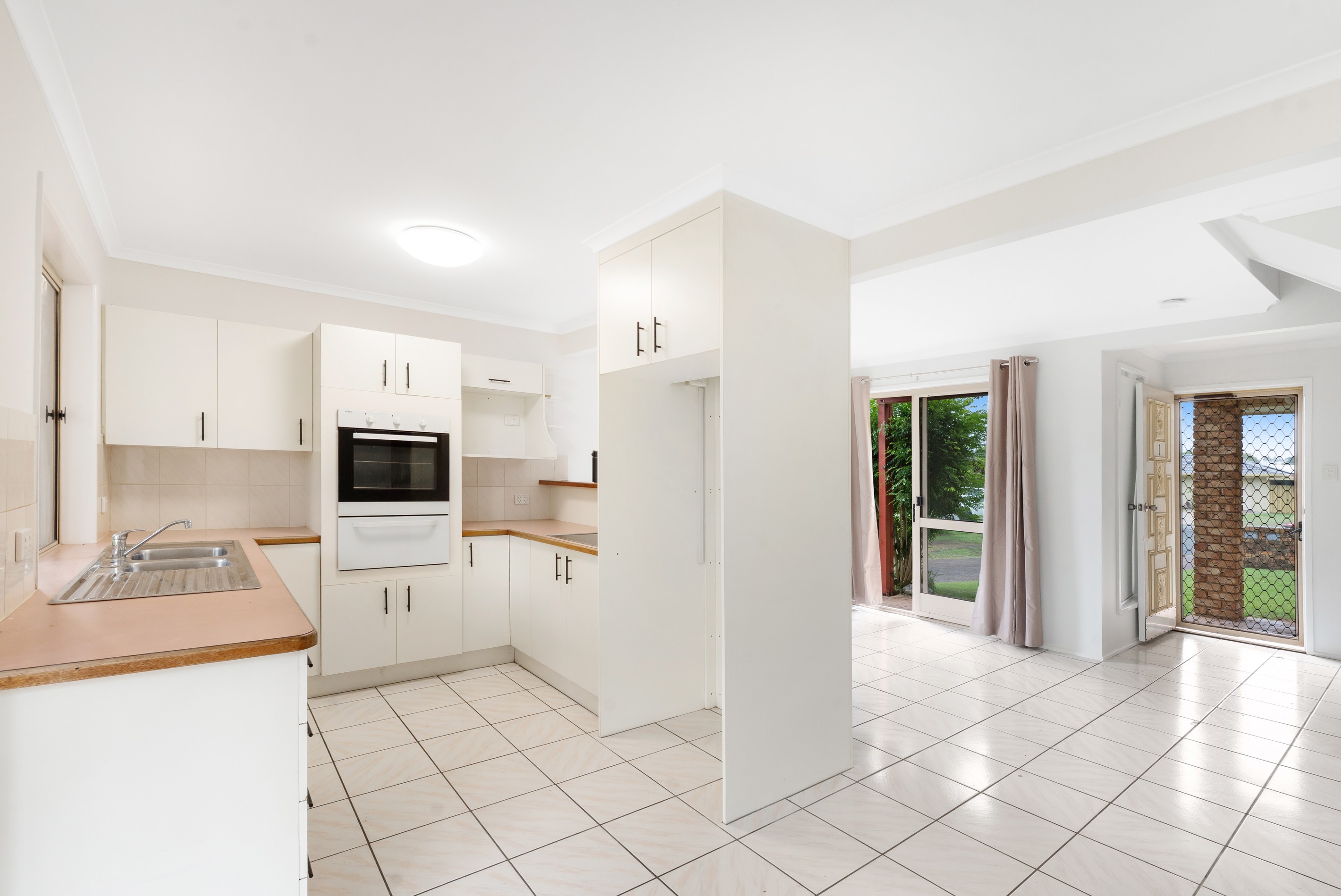 1/8 Sun Court, Banksia Beach, QLD 4507
