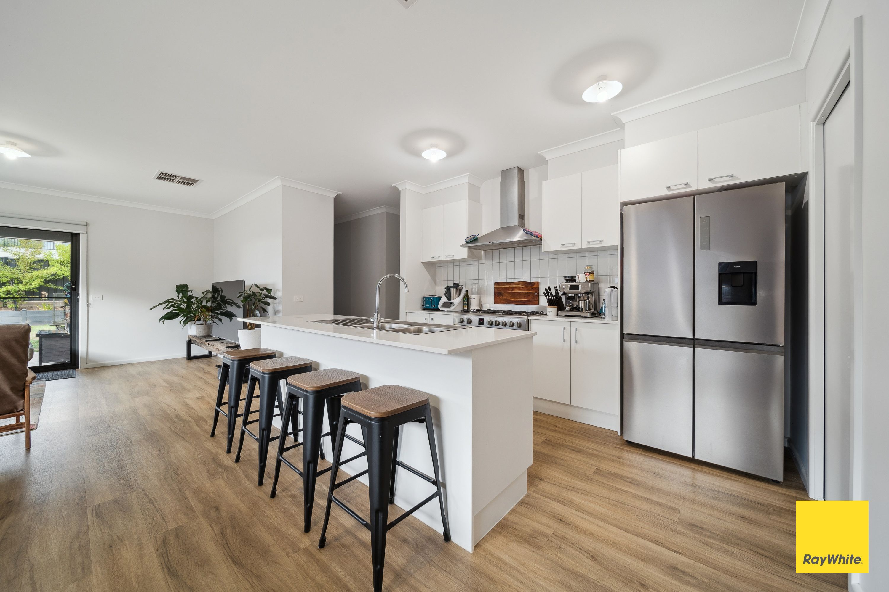 33 Ucres Way, Golden Square, VIC 3555