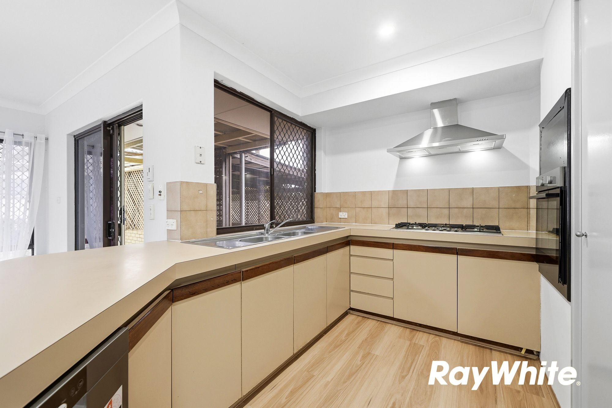 16 Reflection Gardens, Ballajura, WA 6066