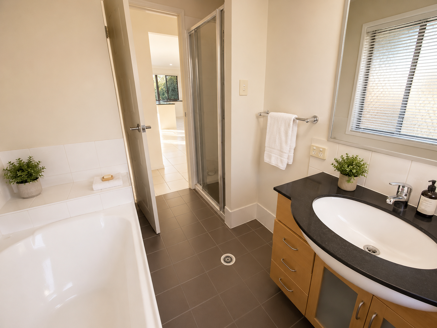 23 Hook Street — photo 7 of 17