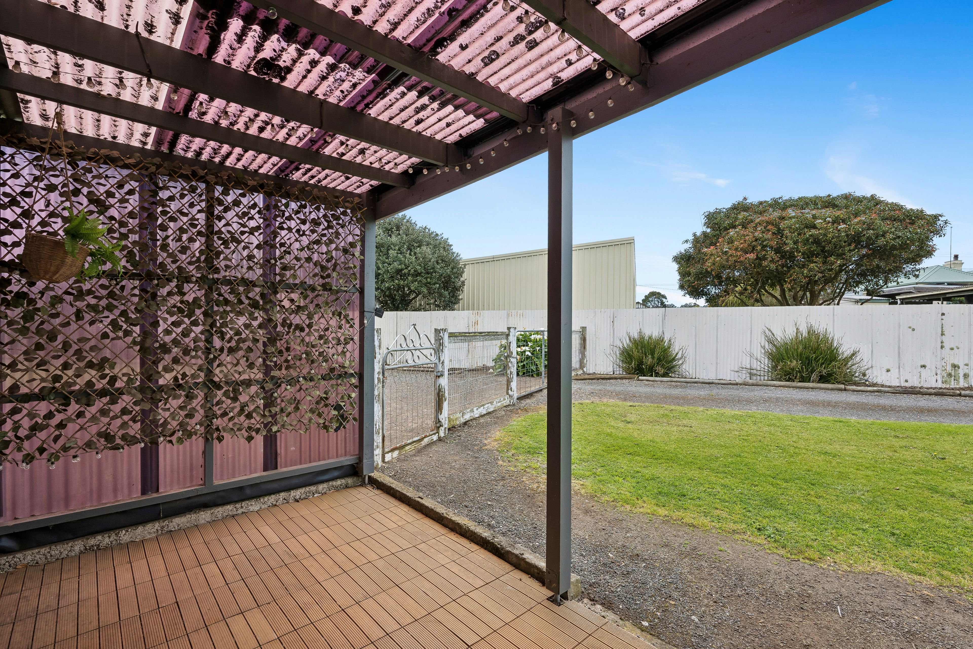 62 Fergusson Street — photo 11 of 14