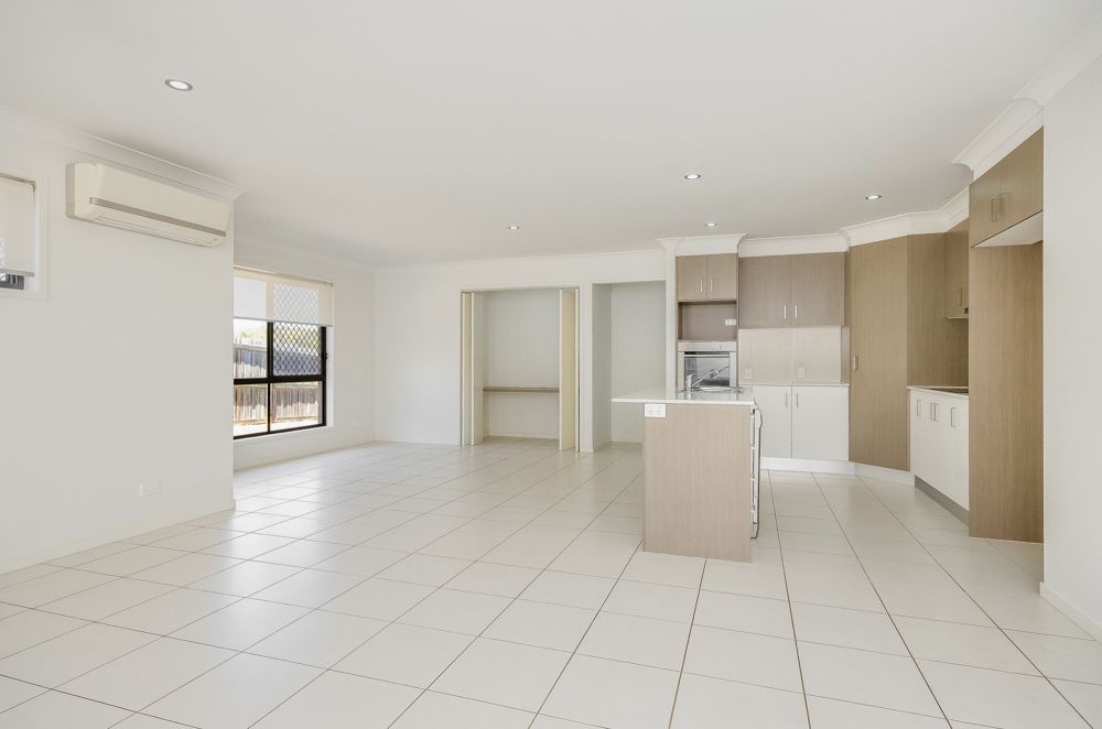 1/16 Boonderee Place, New Auckland, QLD 4680