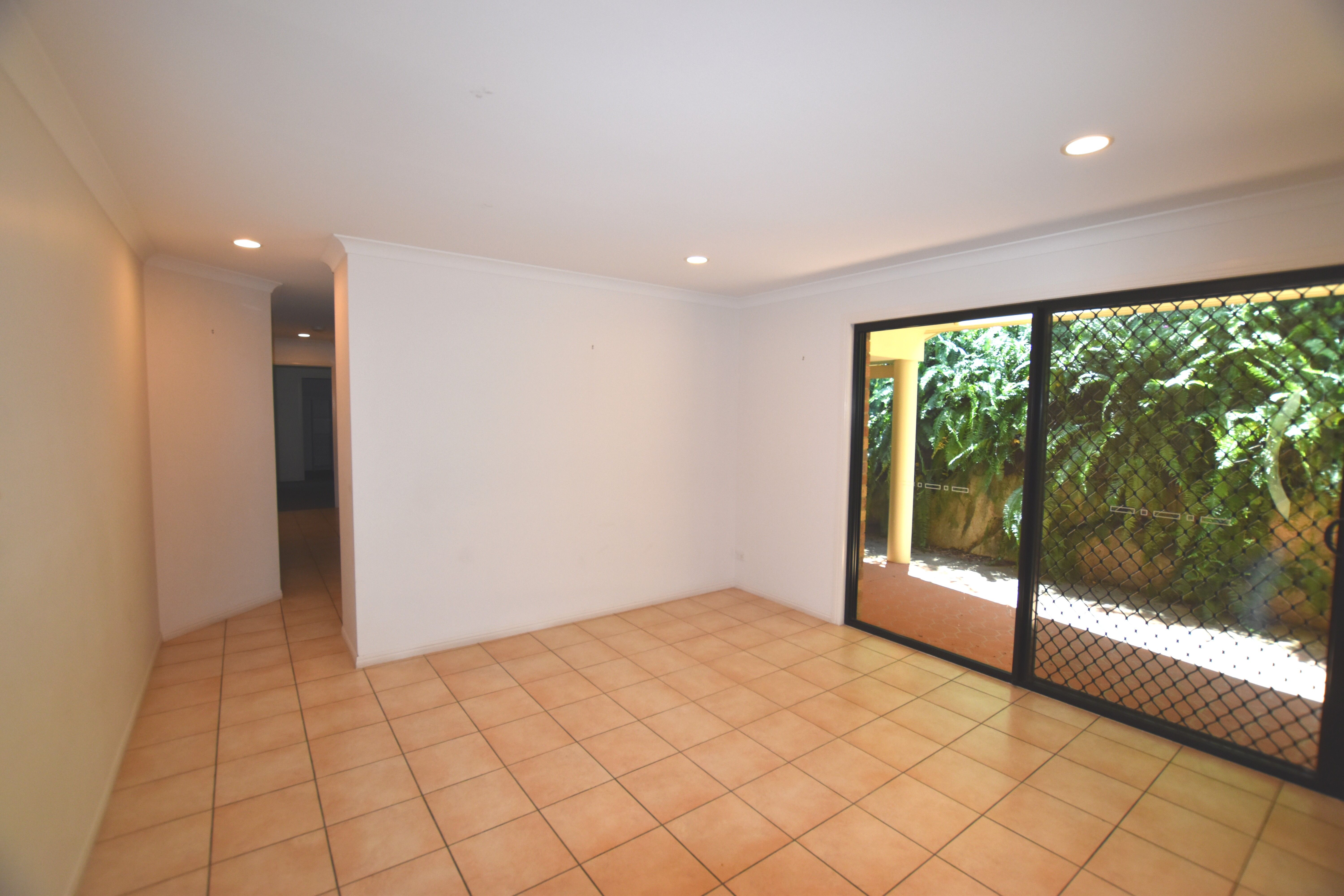 4 Cassia Court, Kin Kora, QLD 4680