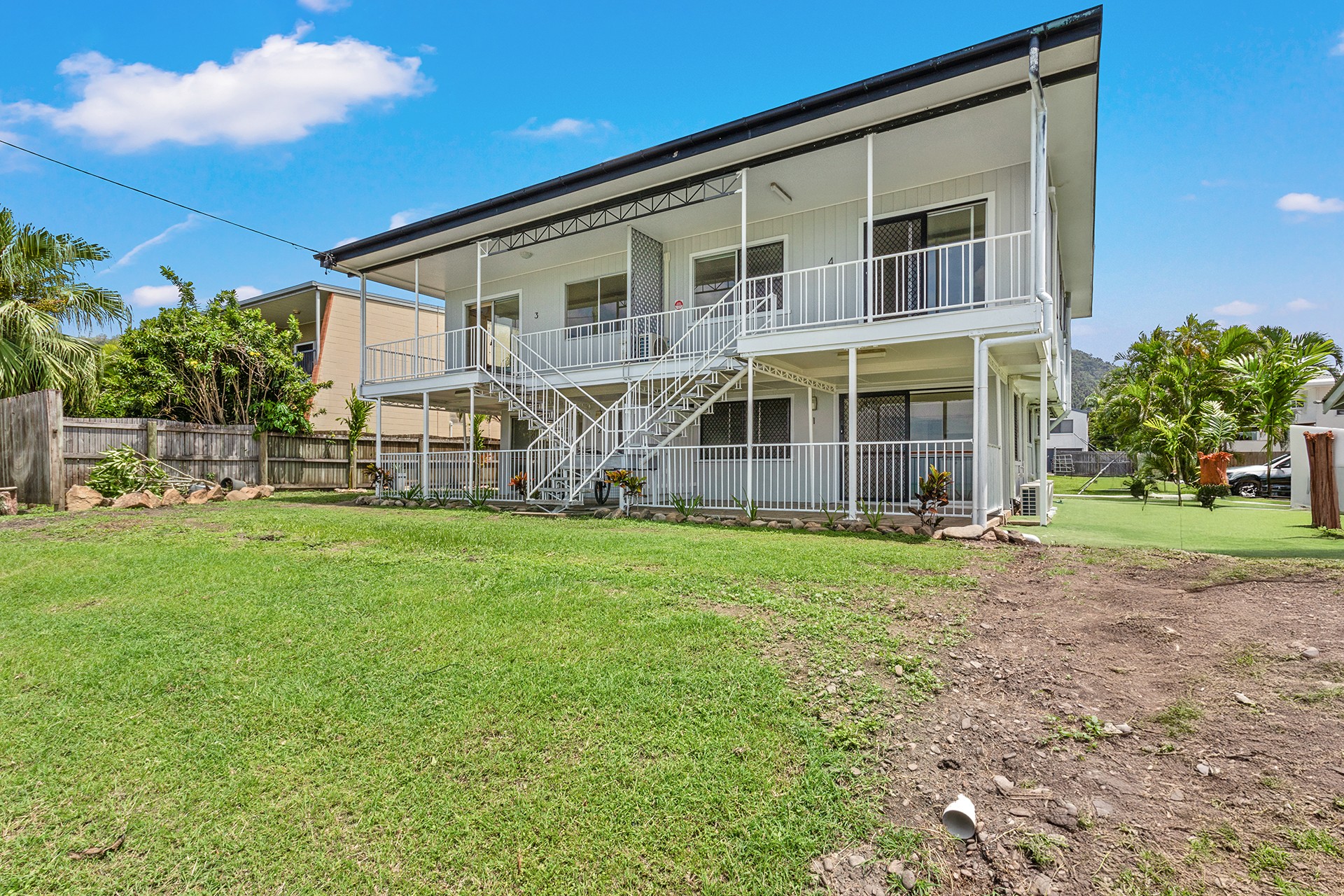1/40 Coral Esplanade, Cannonvale, QLD 4802