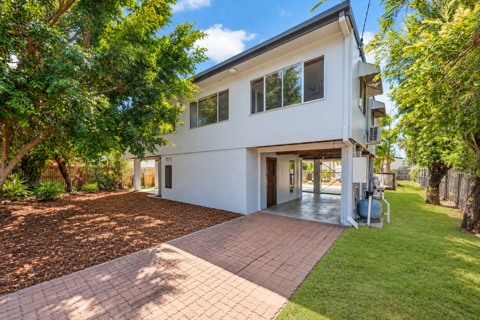 655 Ross River Road — photo from Ray White Kirwan