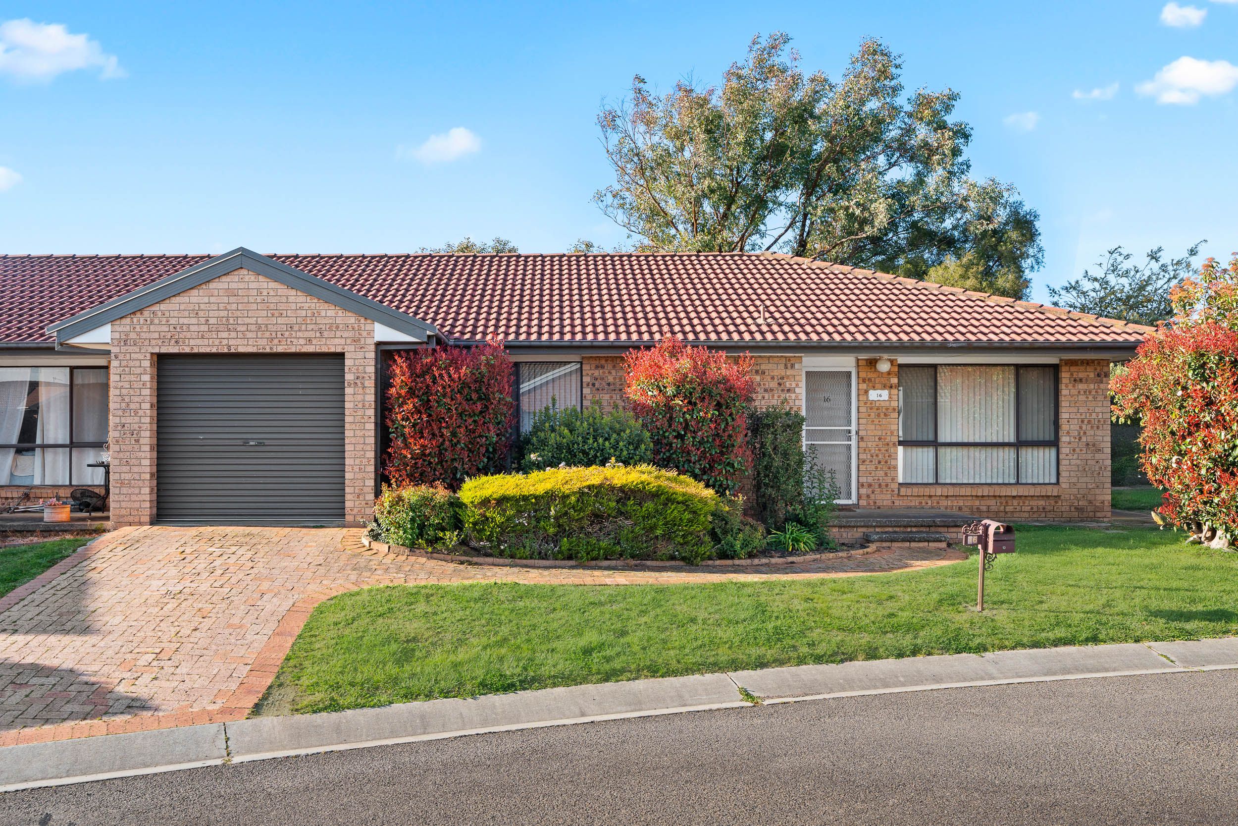 16 Parkside Place , Goulburn NSW 2580