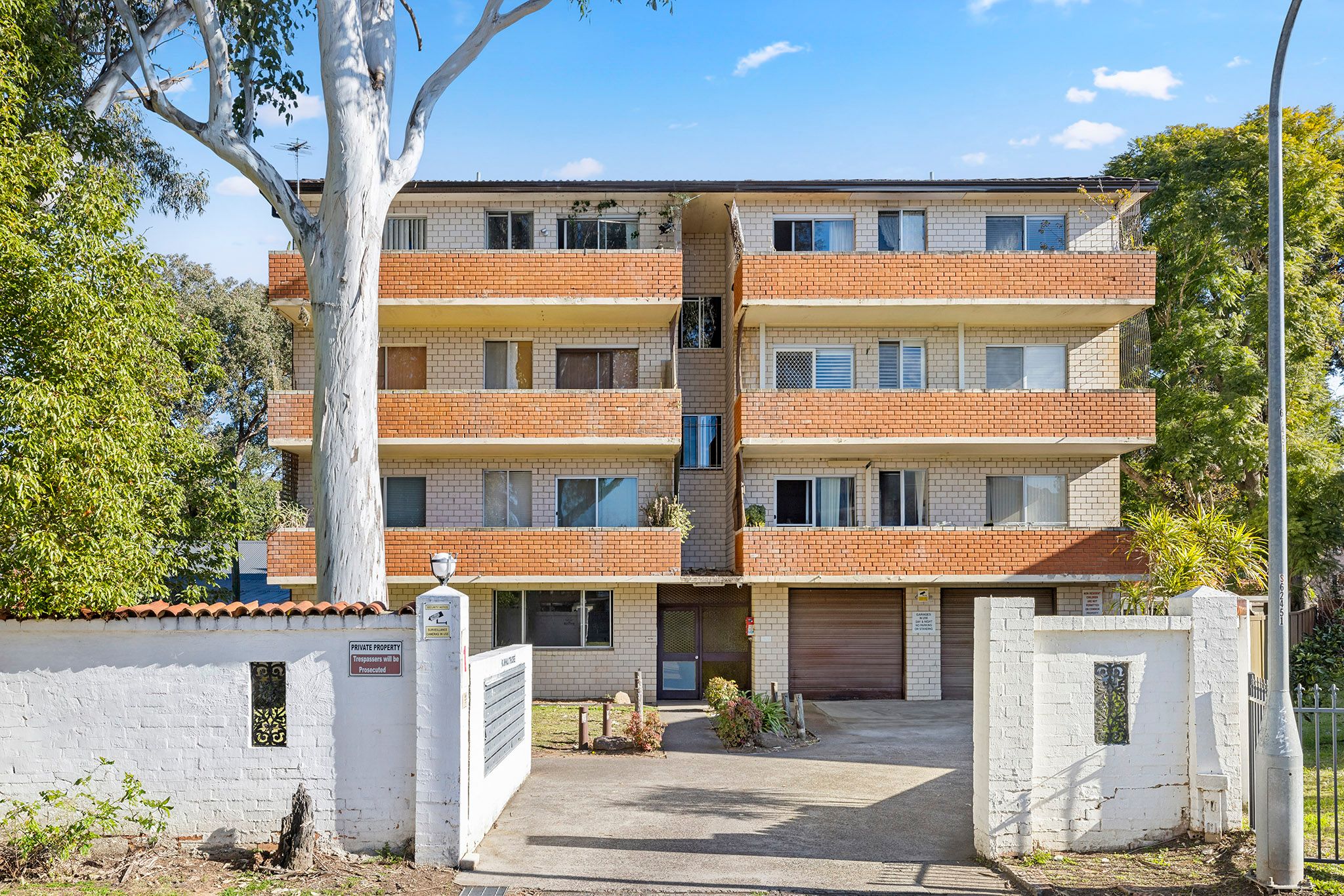 1 Waterside Crescent, Carramar NSW 2163