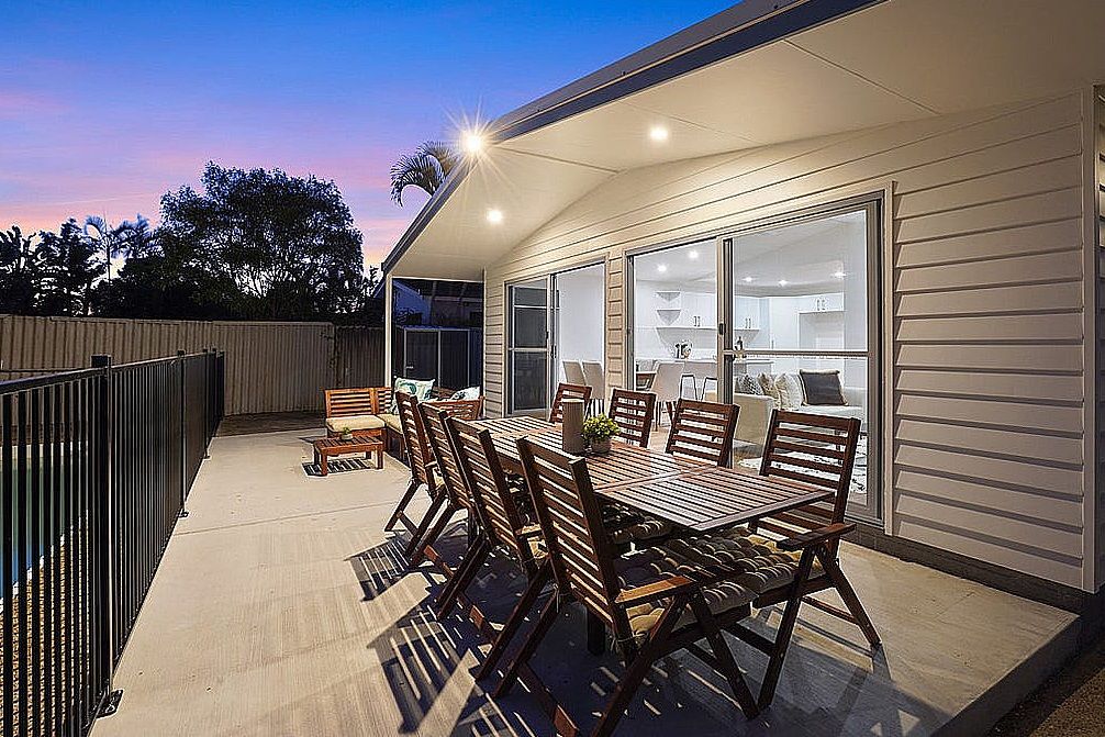 6 Coogeen Street, Bundall, QLD 4217