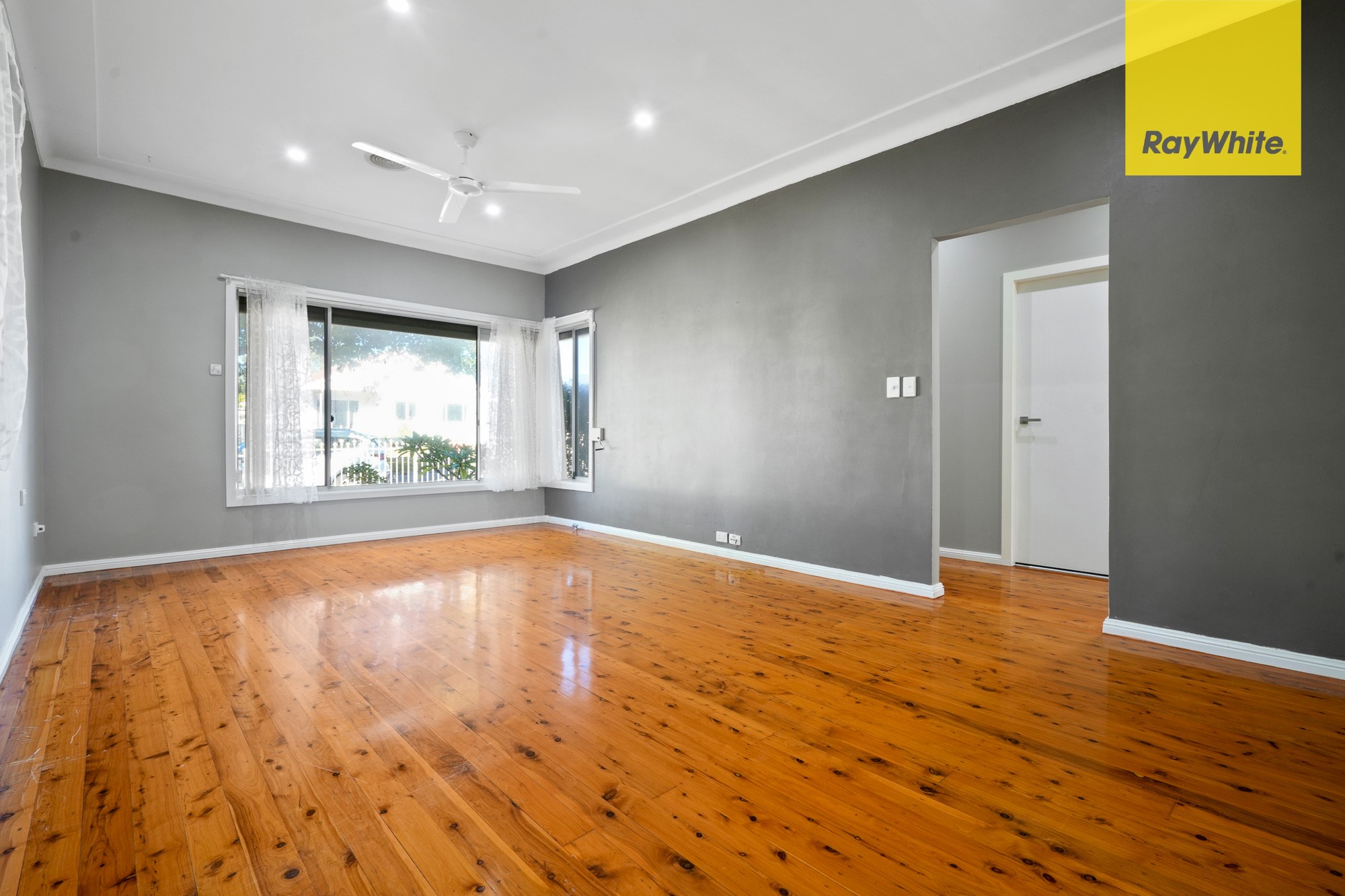 27 Thompson Avenue, St Marys, NSW 2760