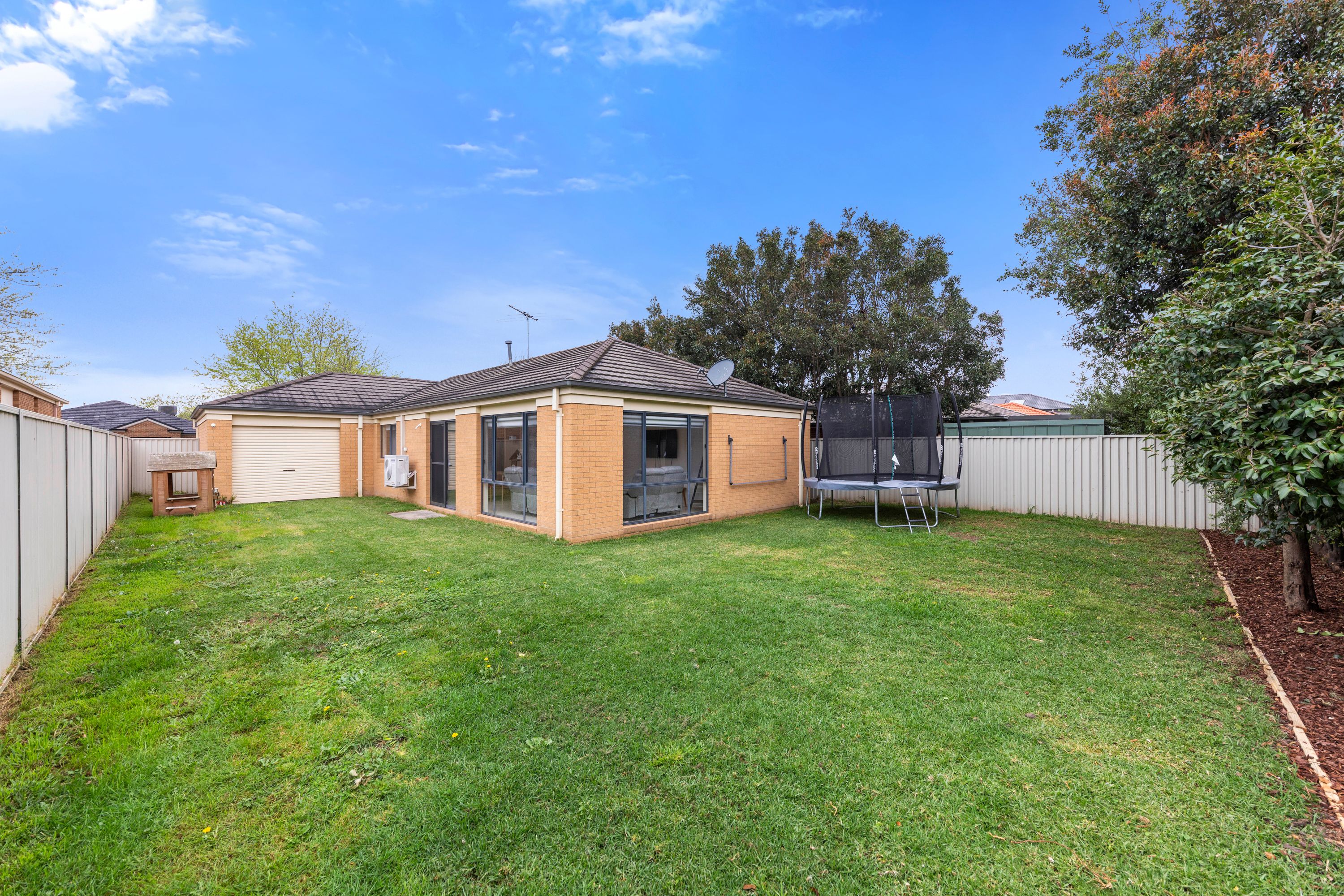 81 Oaklands Way — photo 15 of 21